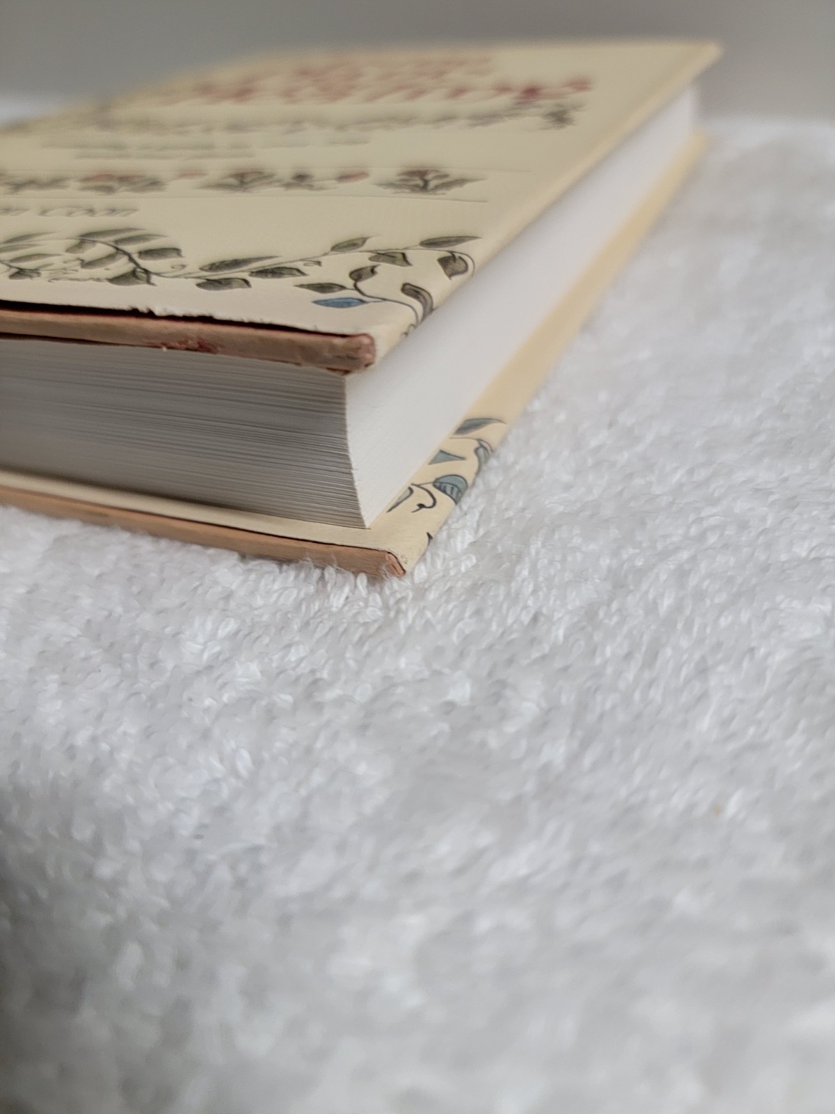 Using plants for healing: An American herbal Vintage 1963 LIKE NEW!