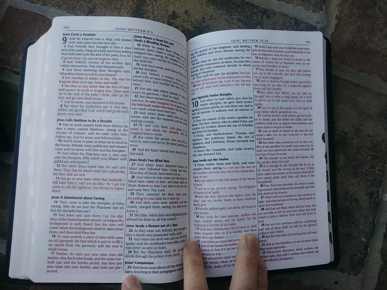Cowhide KJV Bible ~ standard size ~Thumb Indexed ~ Genuine Leather ~ Red Letter