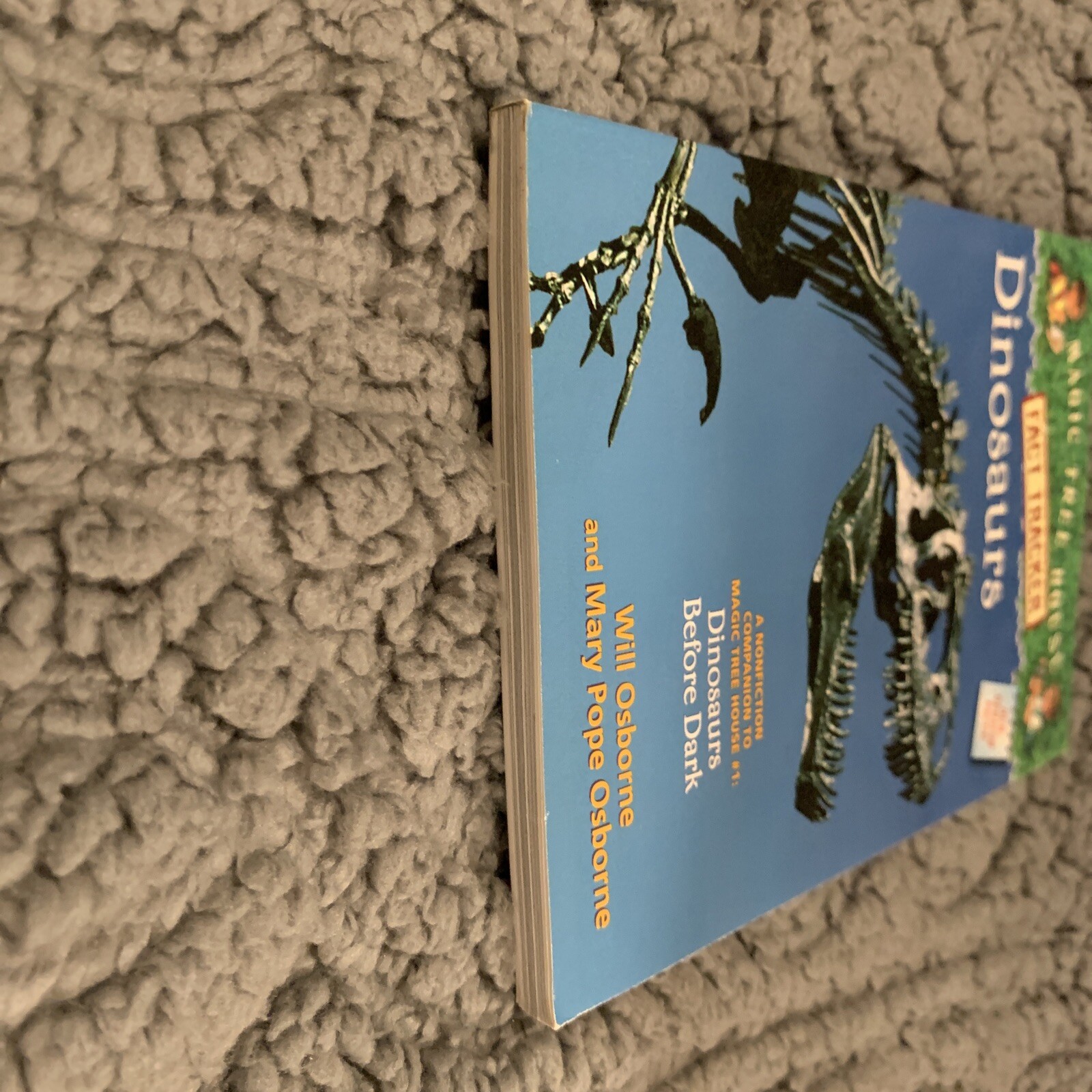 Dinosaurs: A Nonfiction Companion to Magic Tree House #1: Dinosaurs Before Dark