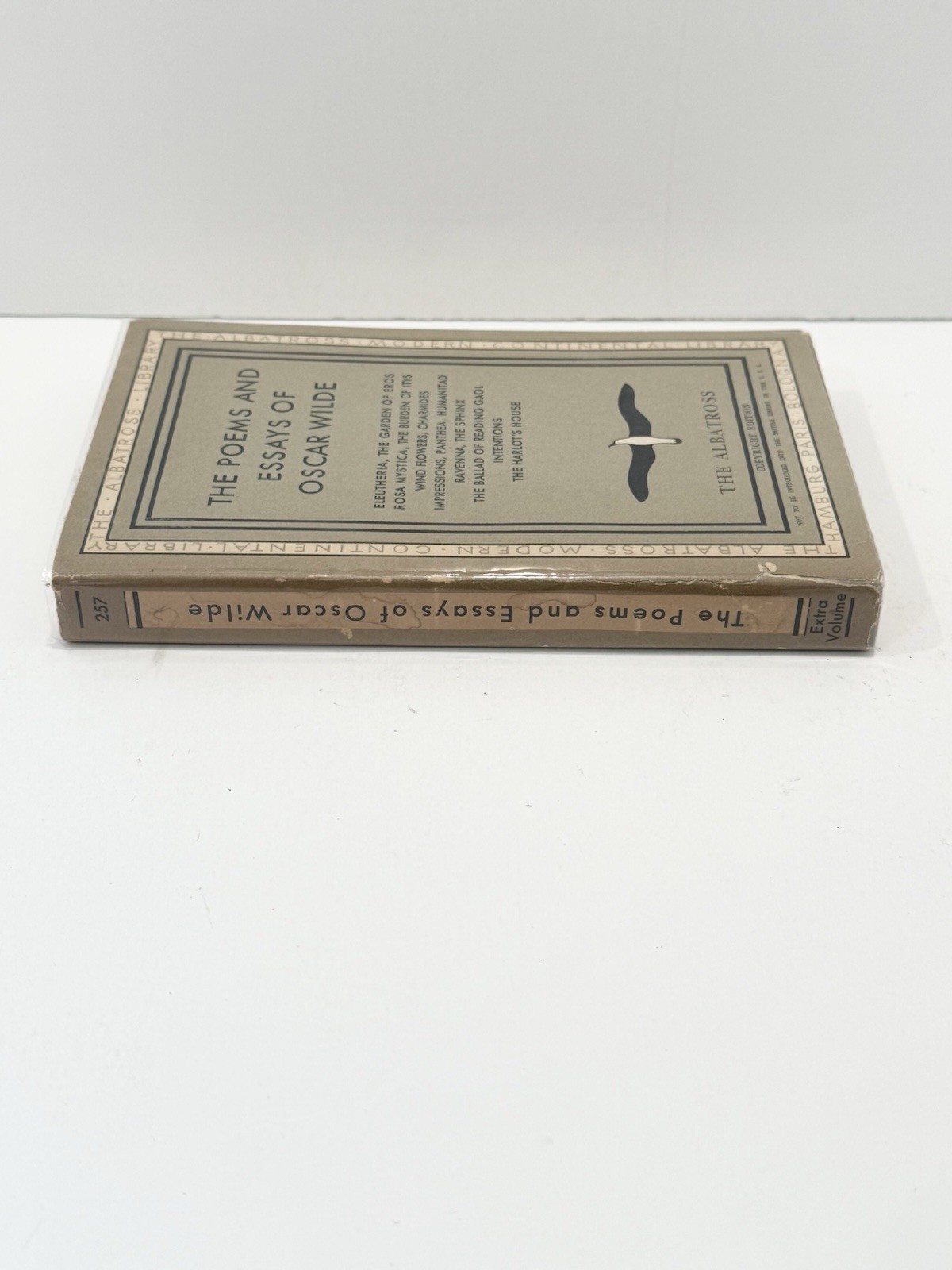 1935 Albatross Paperback #257 The Poems and Essays of Oscar Wilde w/ Dustjacket