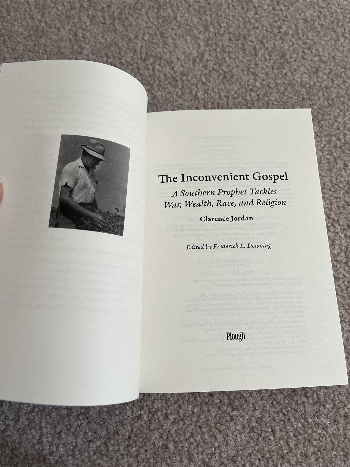 The Inconvenient Gospel: A Southern Prophet Tackles War, Wealth, Race, and R…