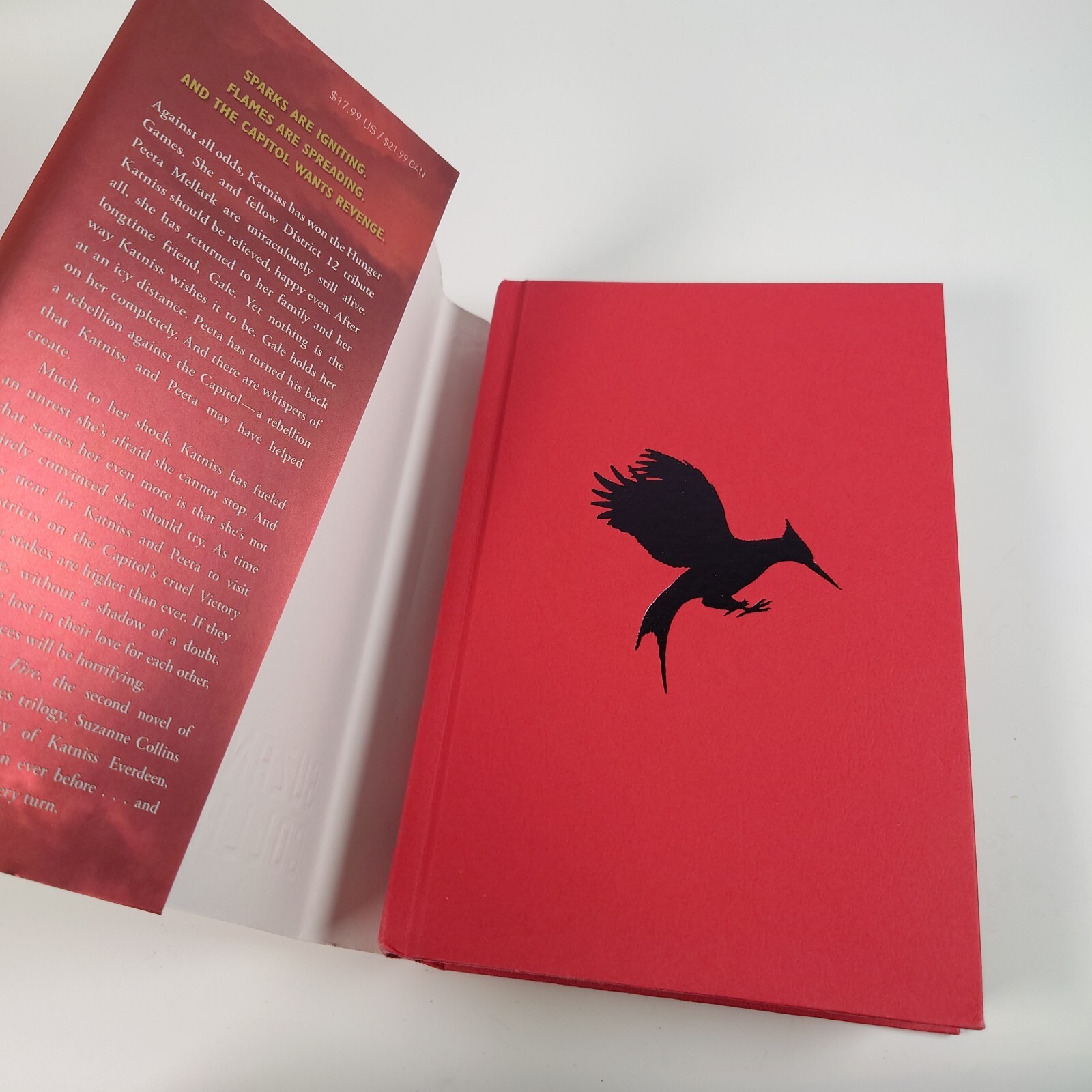 THE HUNGER GAMES CATCHING FIRE by Suzanne Collins 2009 1ST Edition