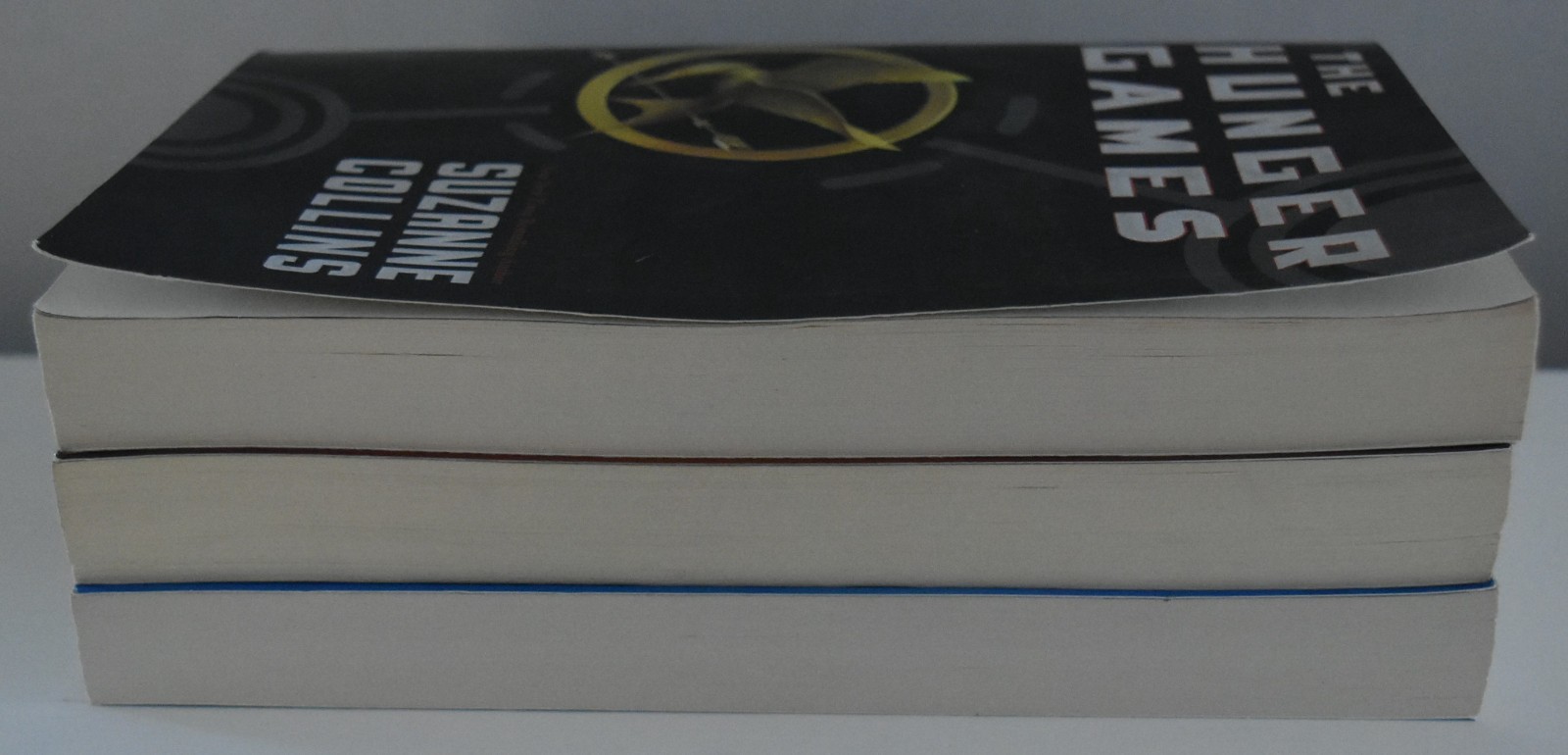 The Hunger Games Book 1-3 by Suzanne Collins, TPB/VGC
