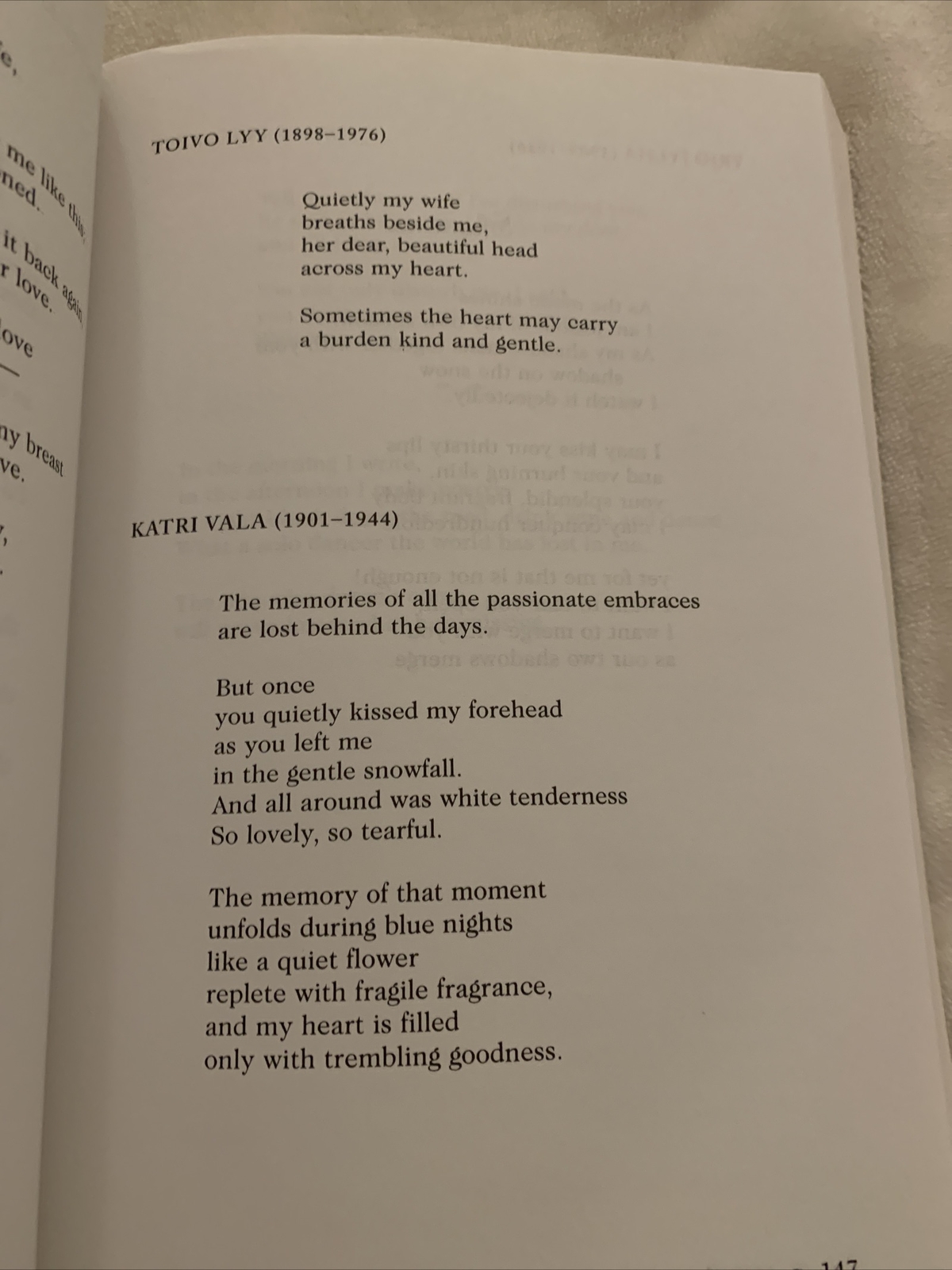 LOVE POEMS FROM AROUND THE WORLD Compiled By The Editors Of Hippocrene Books