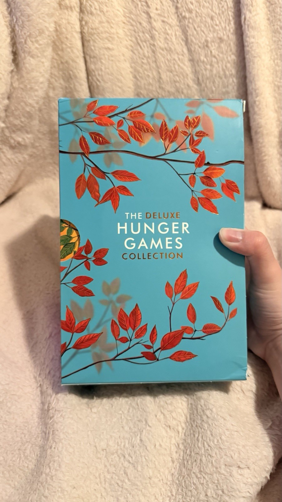 Hunger Games Box Set – Deluxe Edition – Suzanne Collins (Paperback)
