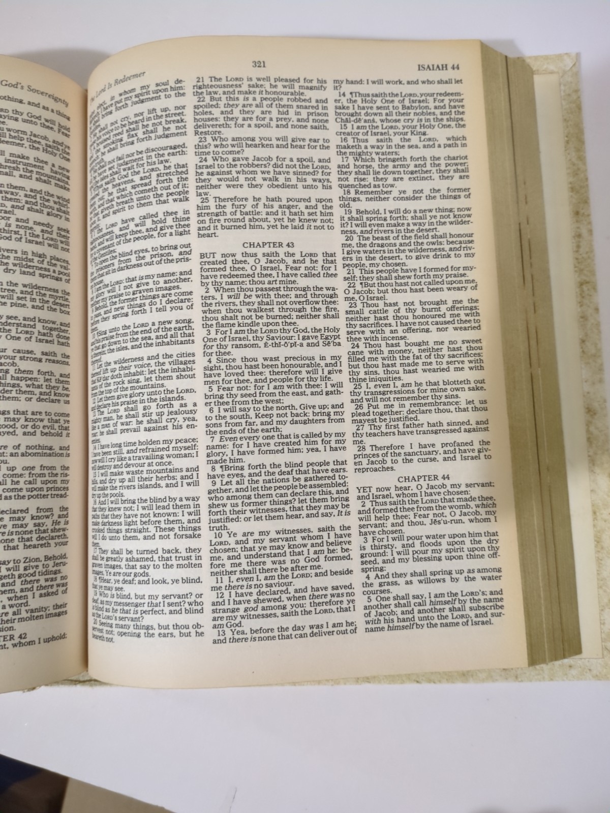 Vintage Holy Bible King James Version “Our Family Bible” 1971 White & Gold 11.5”