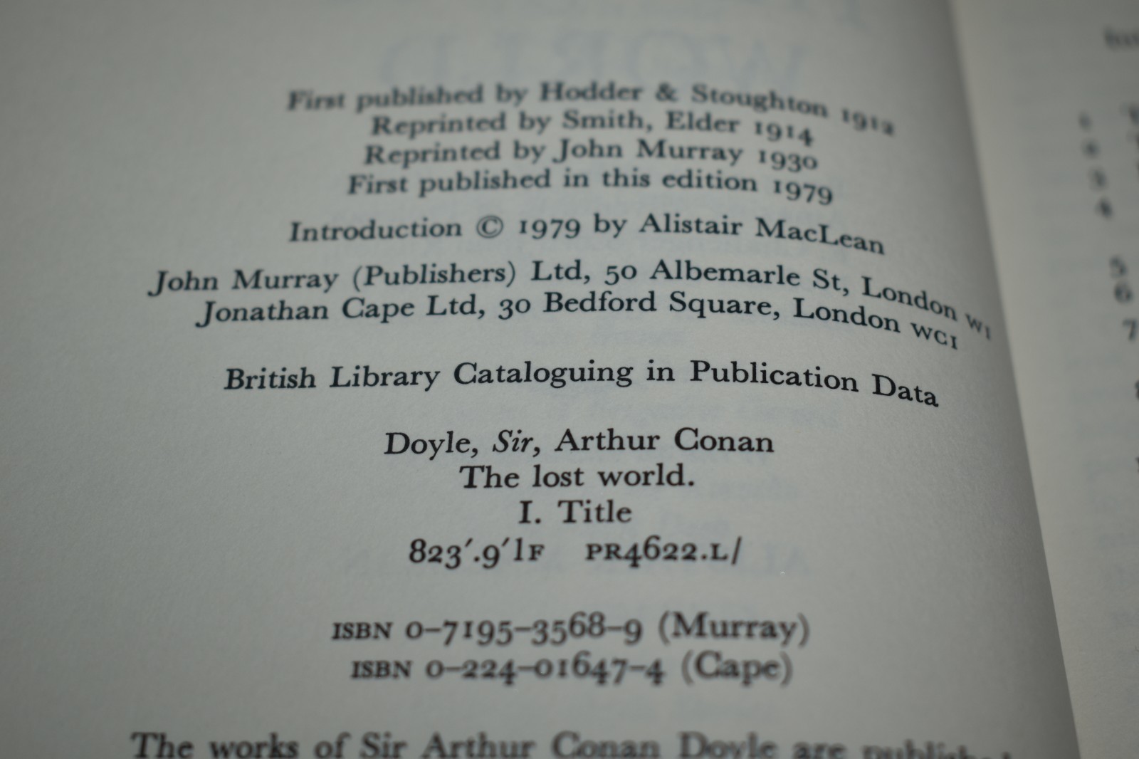 The Lost World by Sir Arthur Conan Doyle(1979 Alistar Maclean Edition/1st Print)