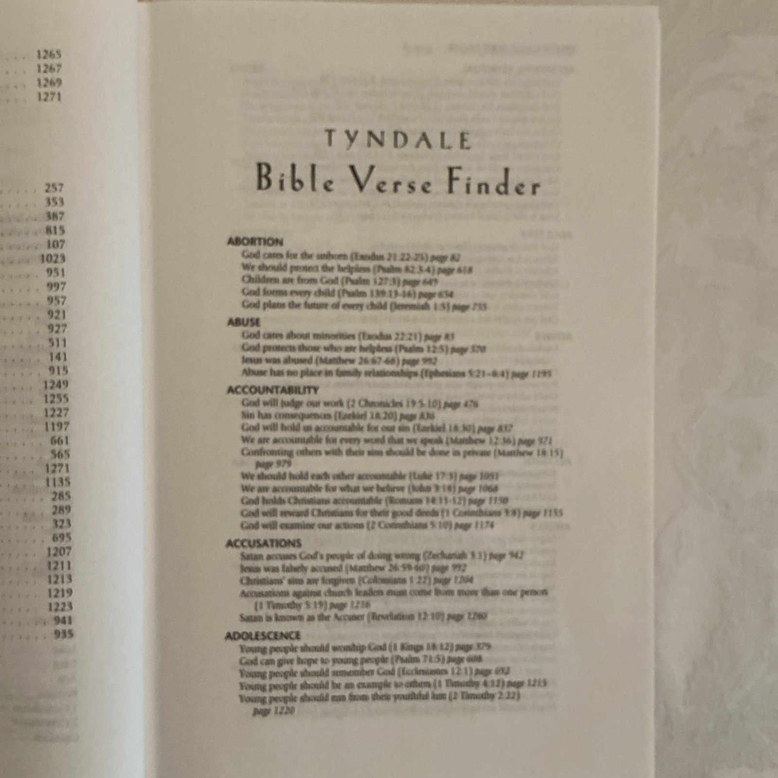 HOLY BIBLE New Living Translation by Tyndale House Publishers Inc Hardcover