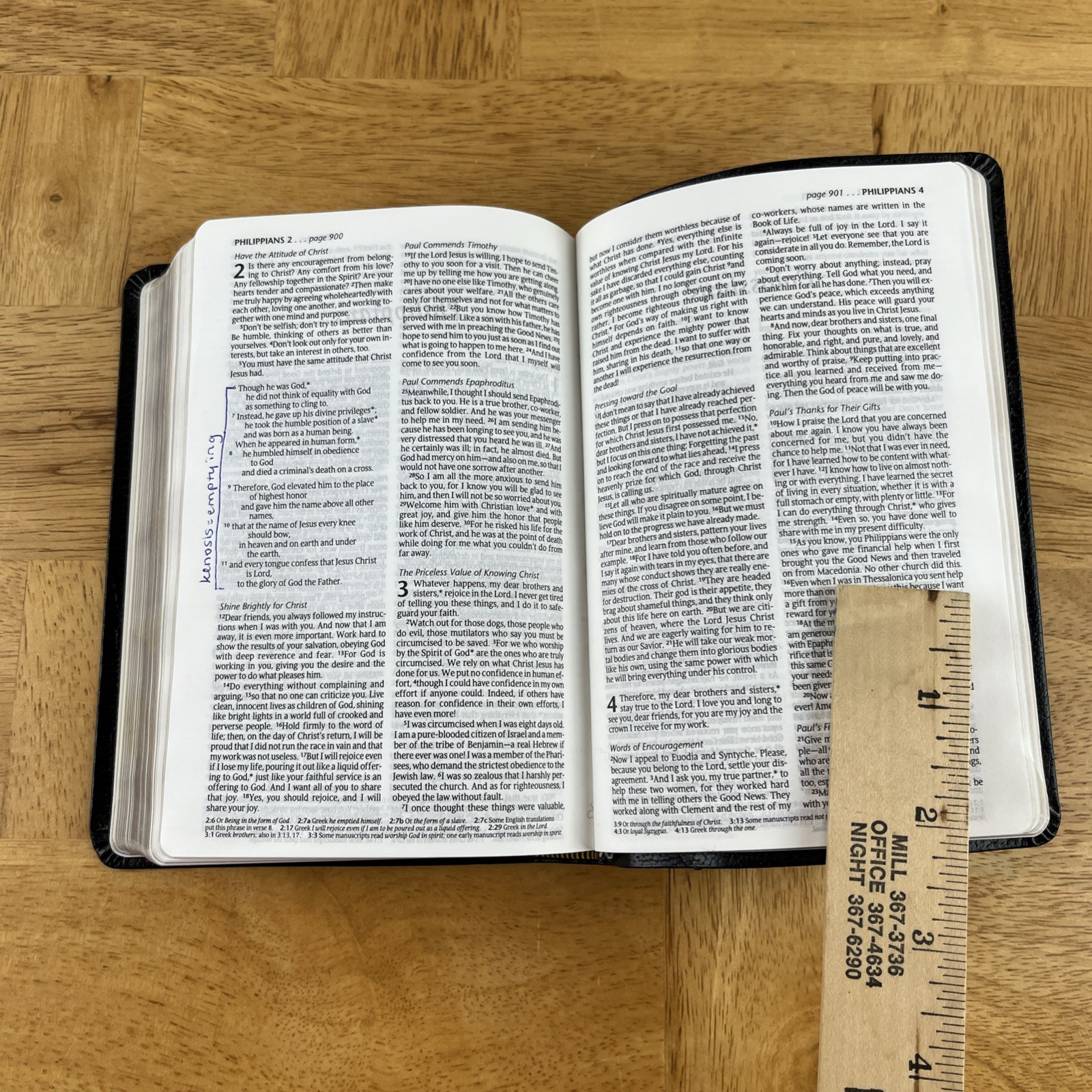 Compact Gift Bible NLT (Bonded Leather, Black) – bonded_leather Tyndale