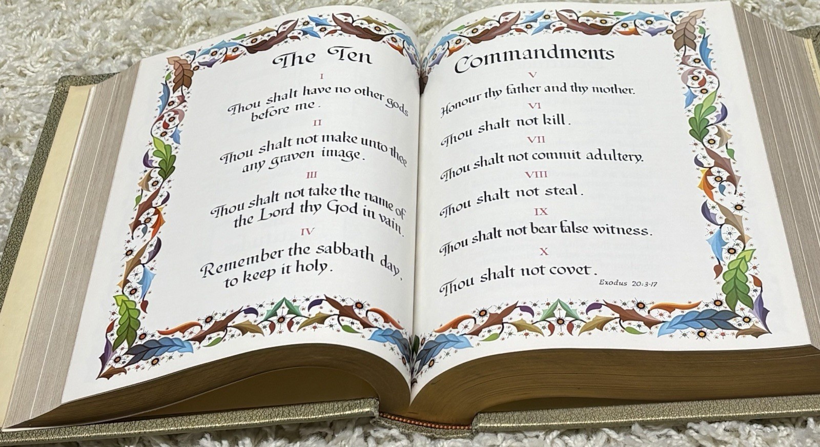 1964 XL Family Vintage Holy Bible 20th Century Gold Color Red Letter KJV