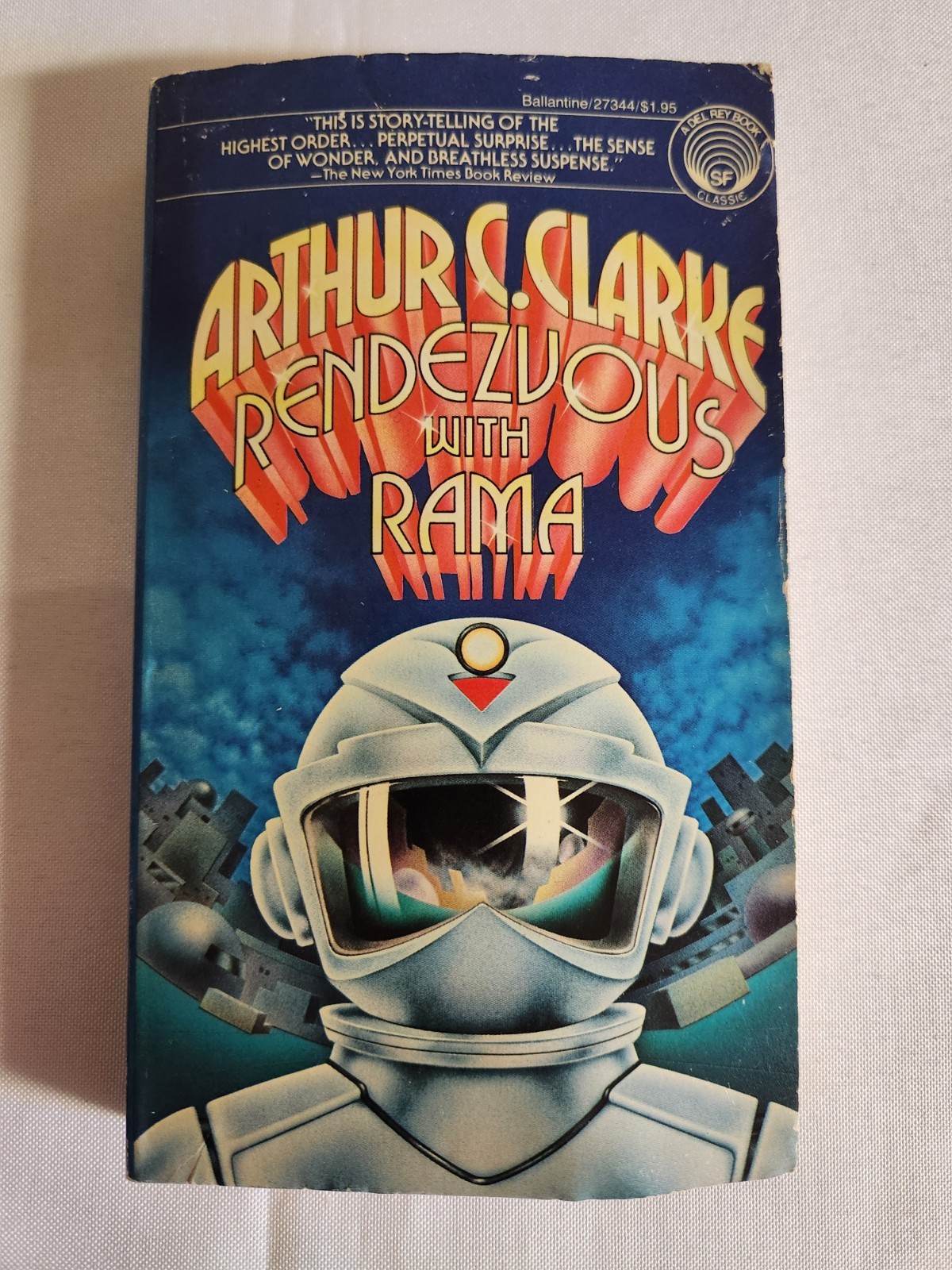 5 VTG Arthur C. Clarke Paperbacks – Earthlight, Childhood’s End, White Heart +