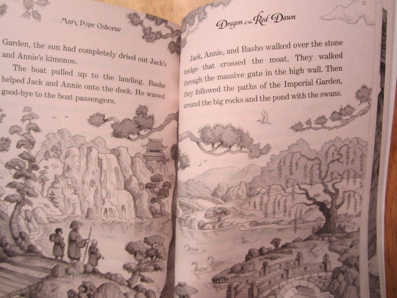 Dragon of the Red Dawn Magic Tree House A Merlin Mission #37 NEW PB Ages 8-10