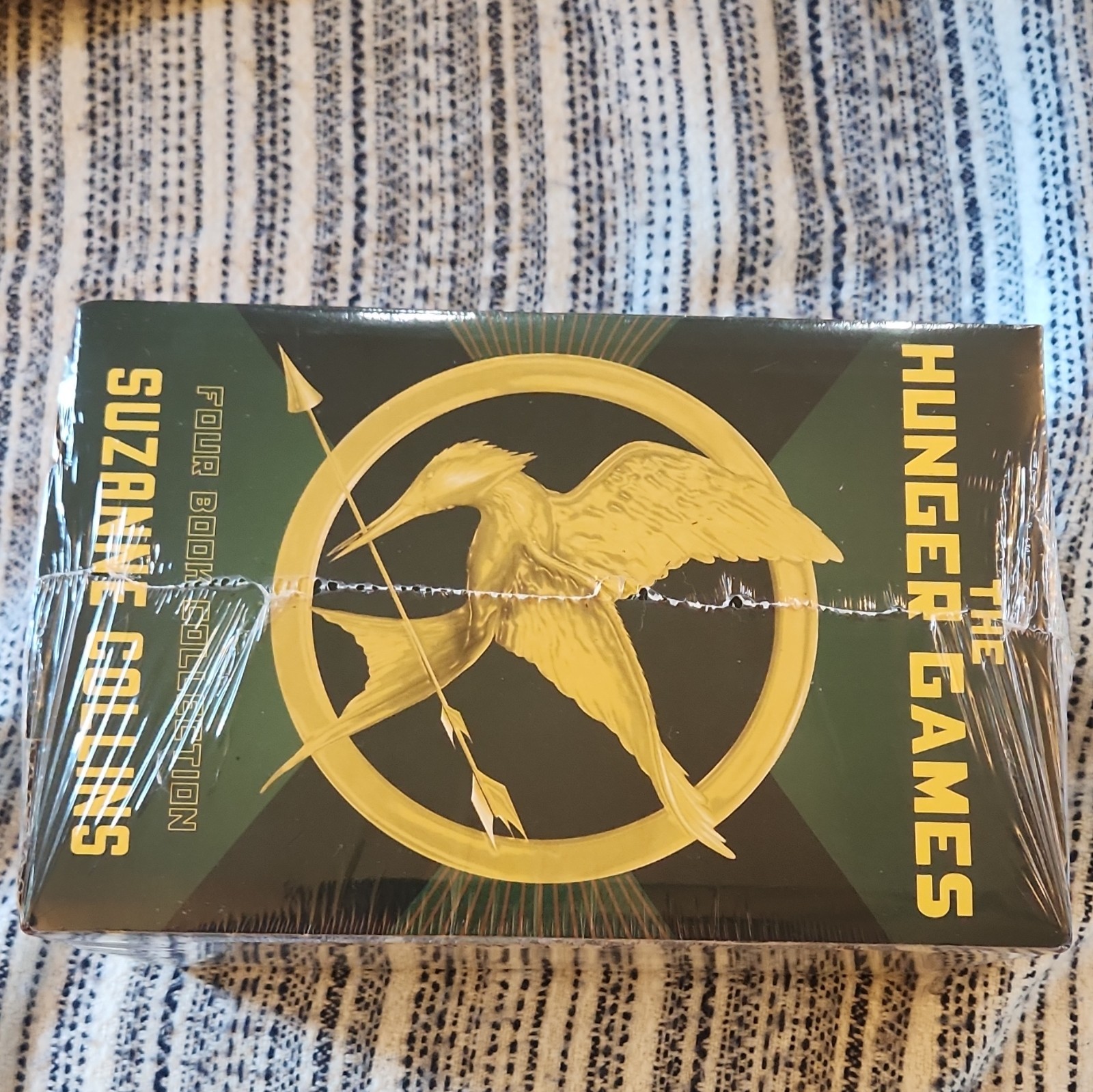 Suzanne Collins The Hunger Games 4-Book Collection Box Set, Scholastic Press