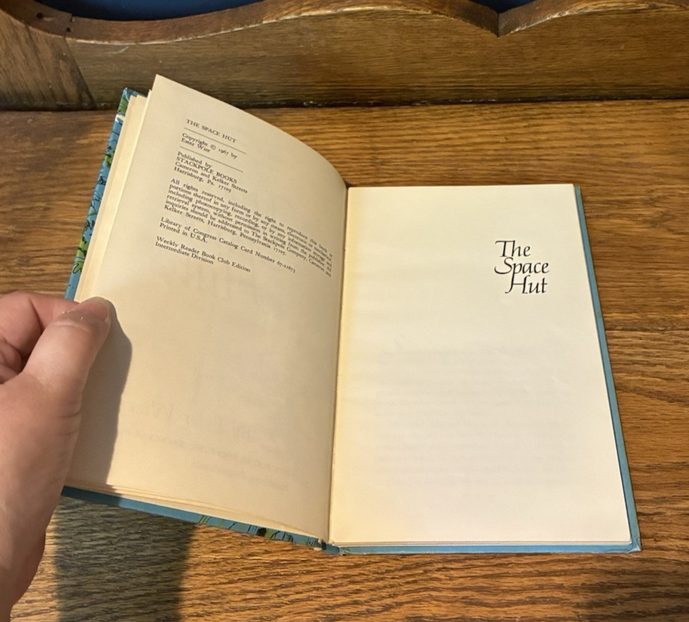 The Space Hut by Ester Wier – Vintage 1967 Weekly Reader Book
