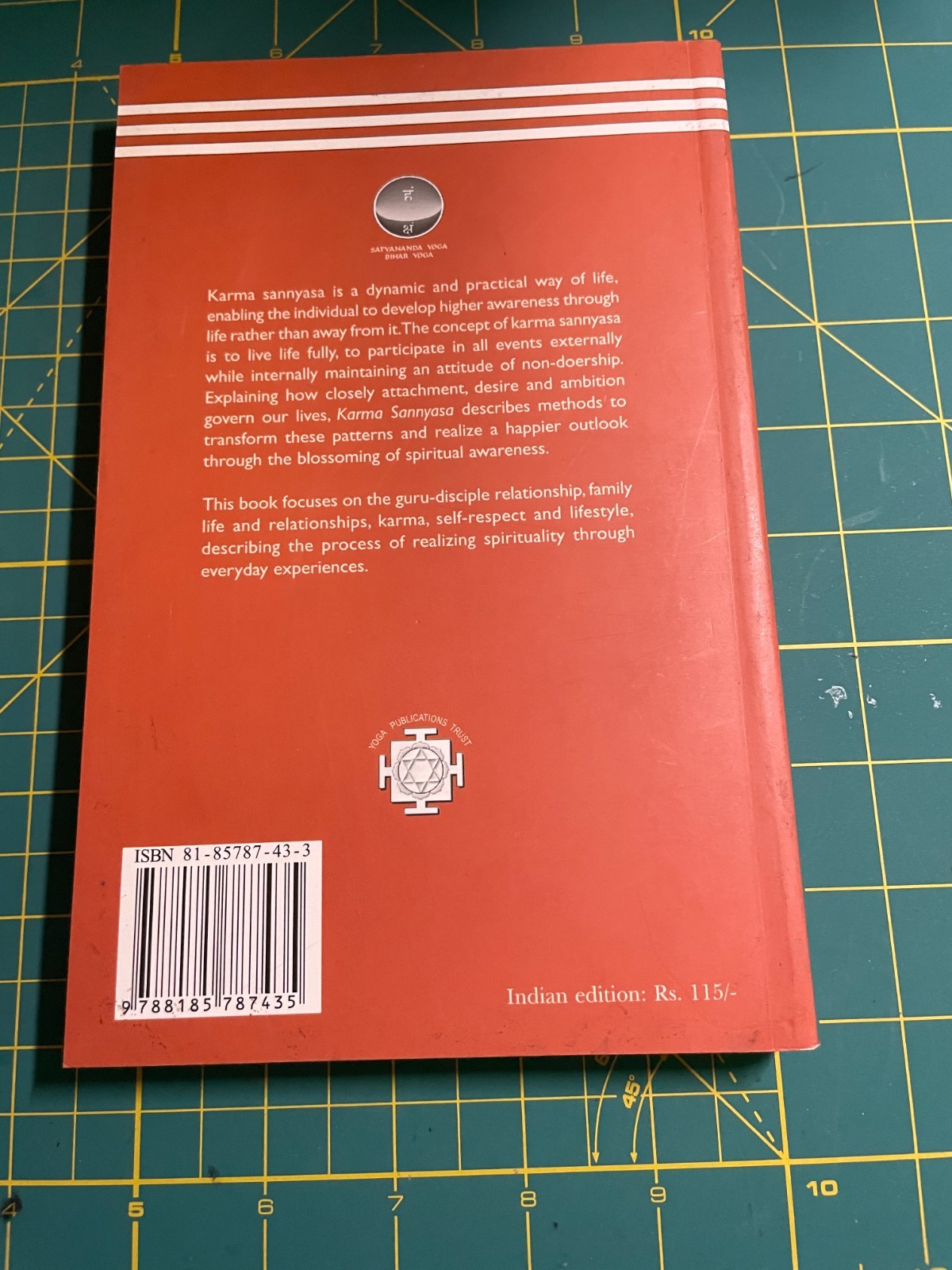 Karma Sannyasa Swami Satyasangananda Yoga Publications Trust Book