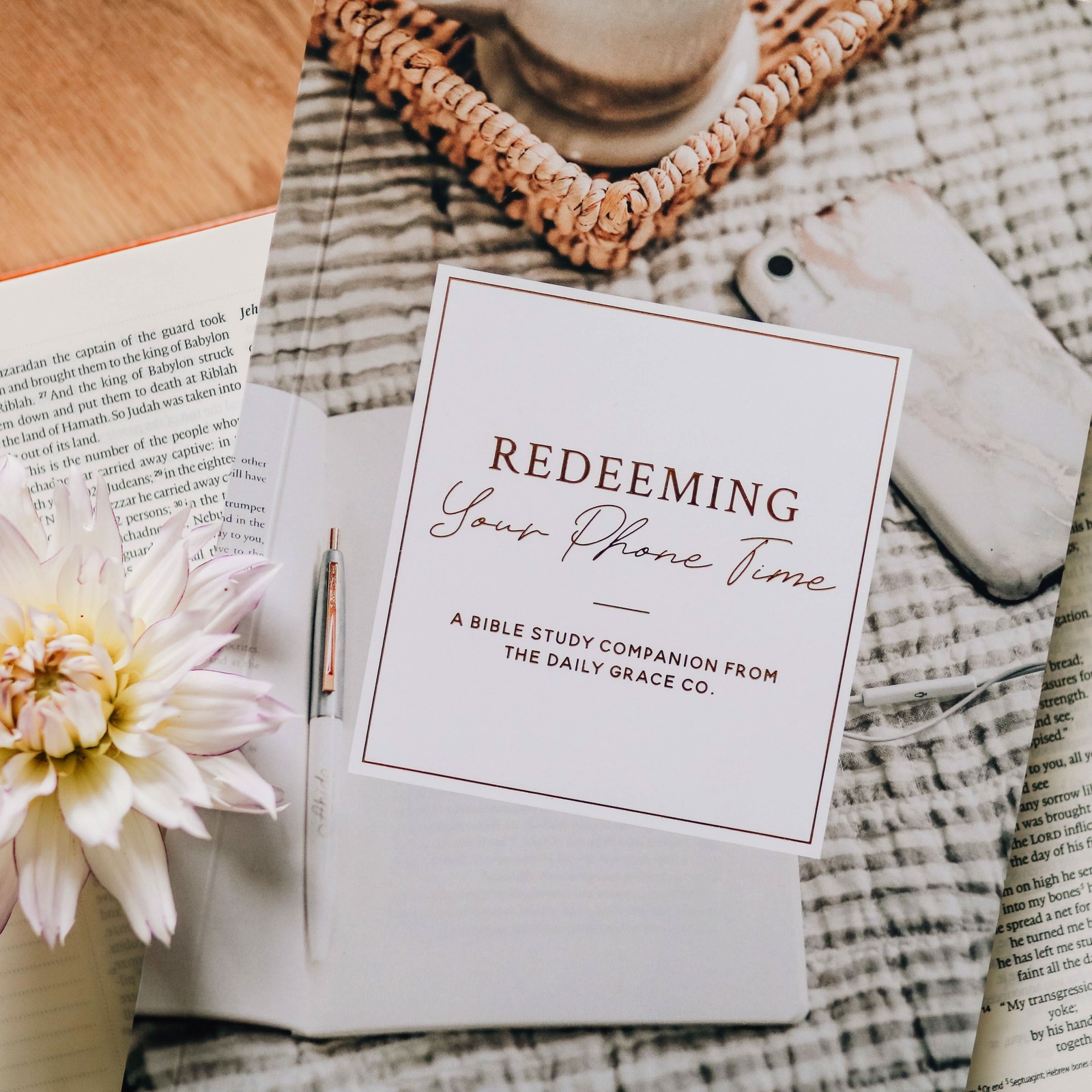 The Daily Grace Co Redeeming Your Phone Time Booklet