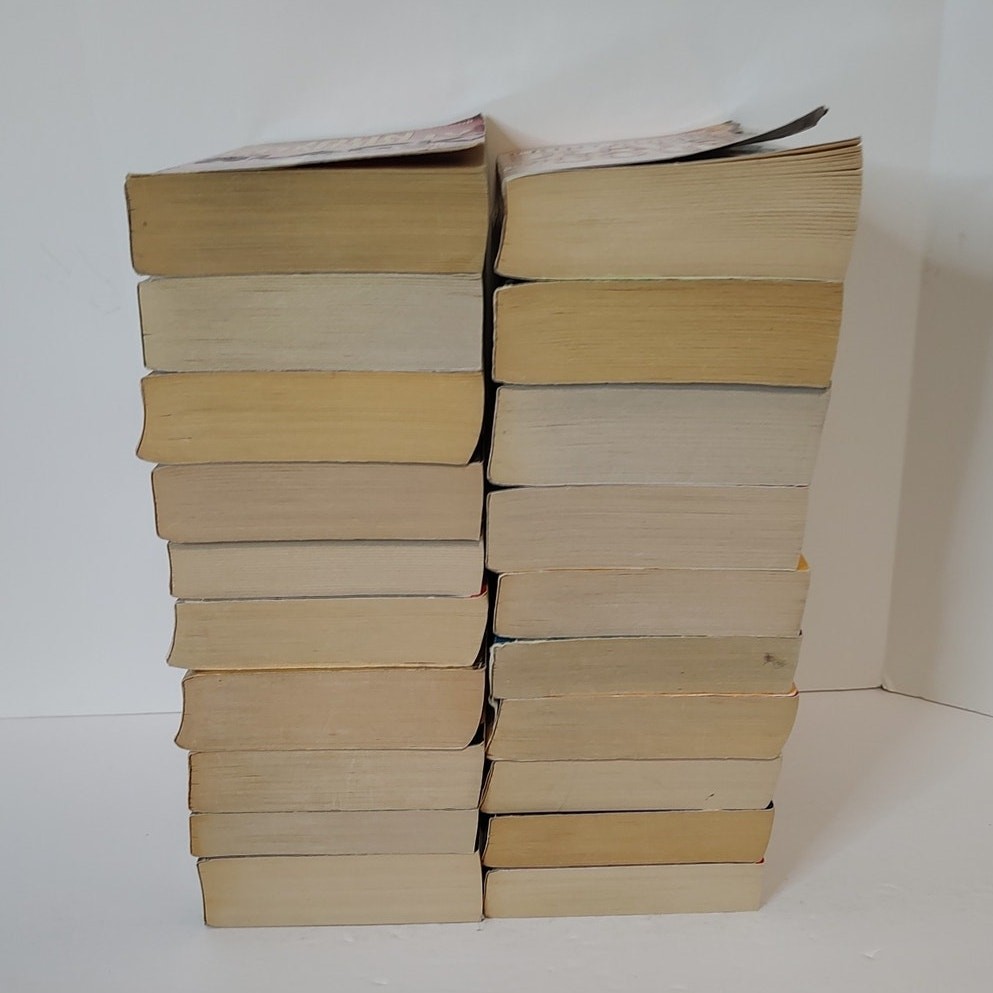Mixed Authors Lot/20 Paperback Mystery Crime Thriller Drama Books
