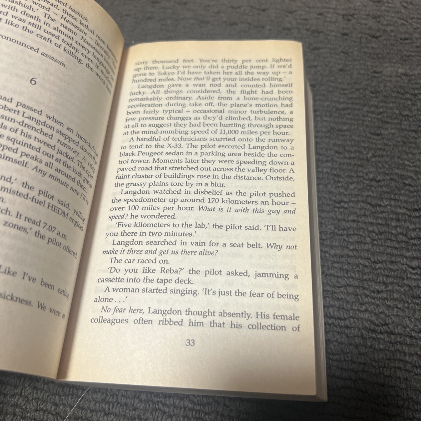 Dan brown , angels and demons paperback bookg20