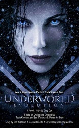 Evolution (Underworld, Book 3) – Mass Market Paperback By Cox, Greg – GOOD