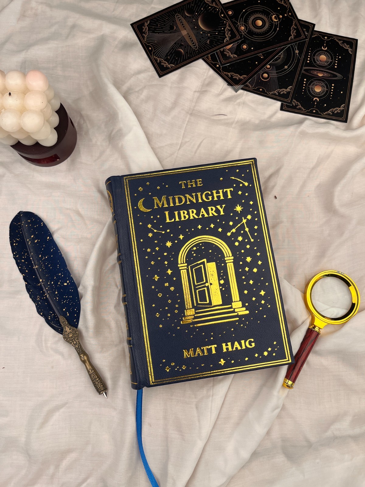The Midnight Library [PREMIUM LEATHER BOUND]
