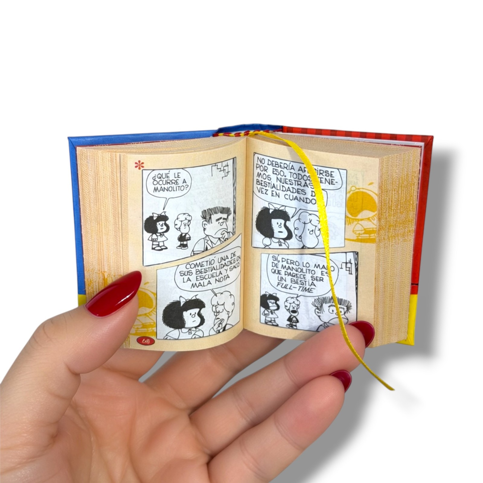 New Mafalda in Spanish 2-Vol Set with golden stand hardcover 380 pages comics
