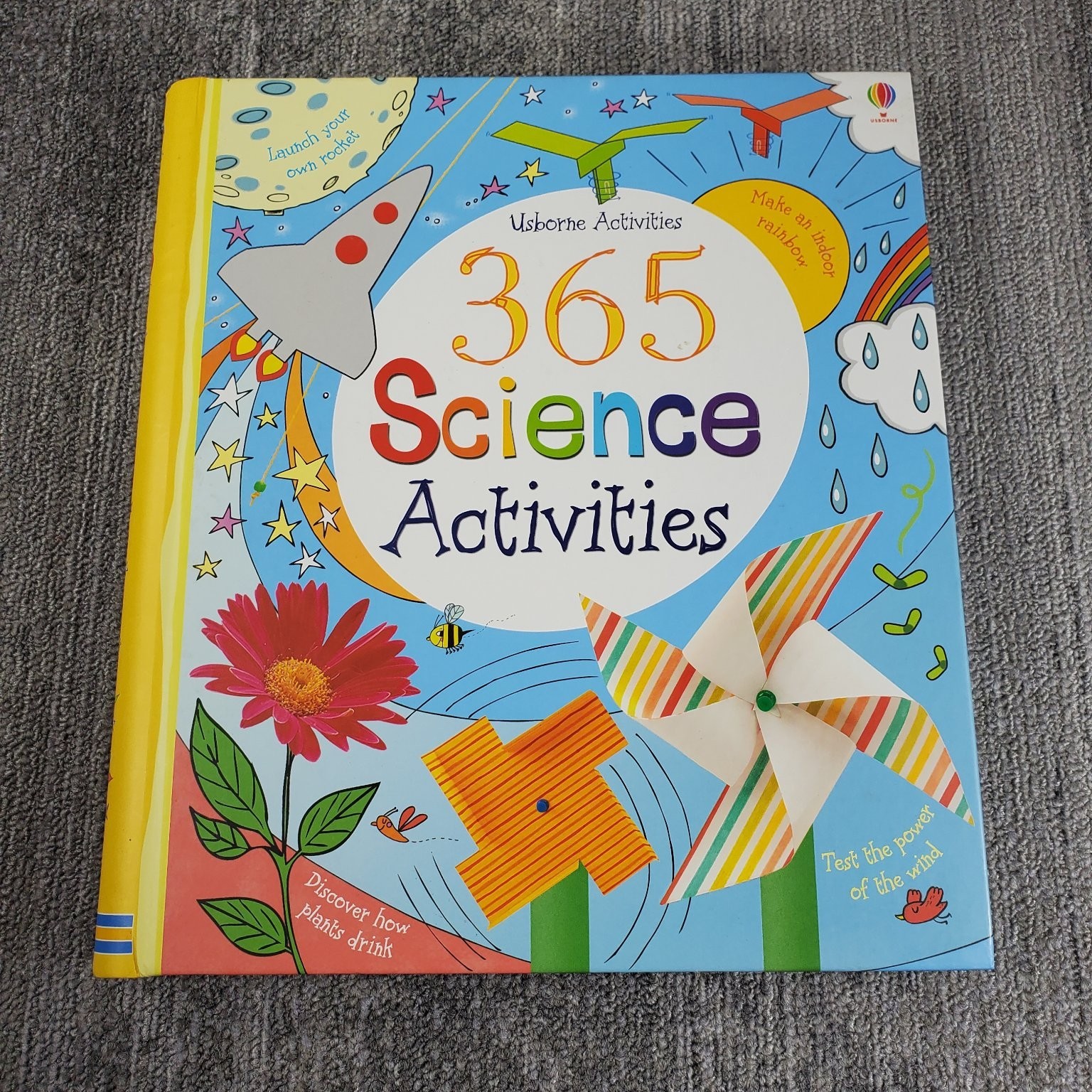 365 Science Activities Lacey Gillespie Bowman 2018 Illustrated Usborne