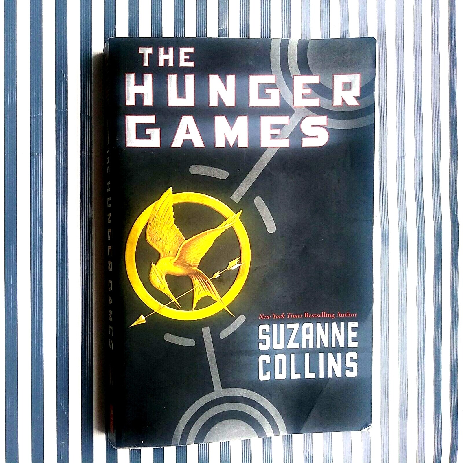 The Hunger Games Suzanne Collins Paperback