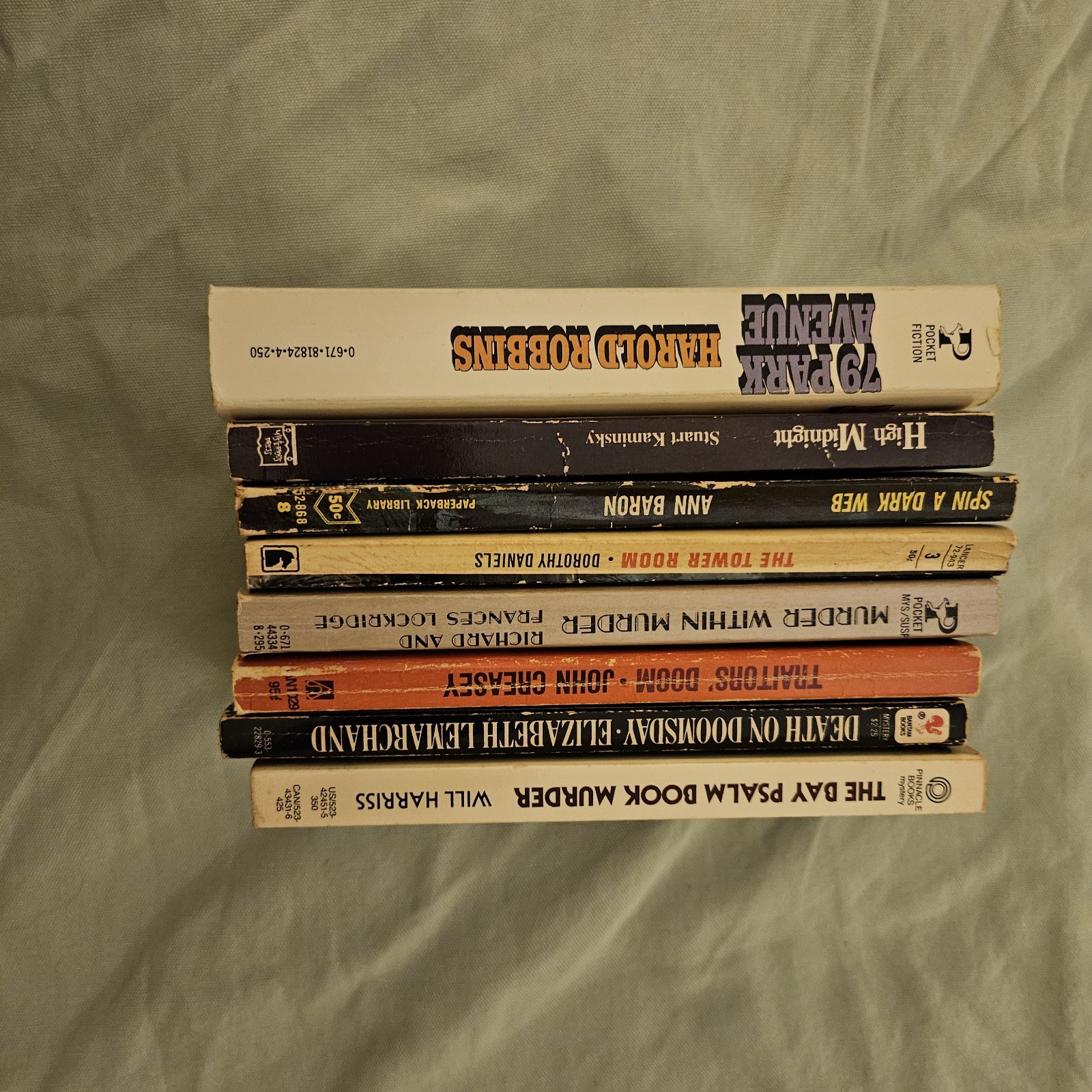 VTG-Paperback Lot of 8 Robbins,Harris, Lemarchand,Lockridge, Creasy, etc…