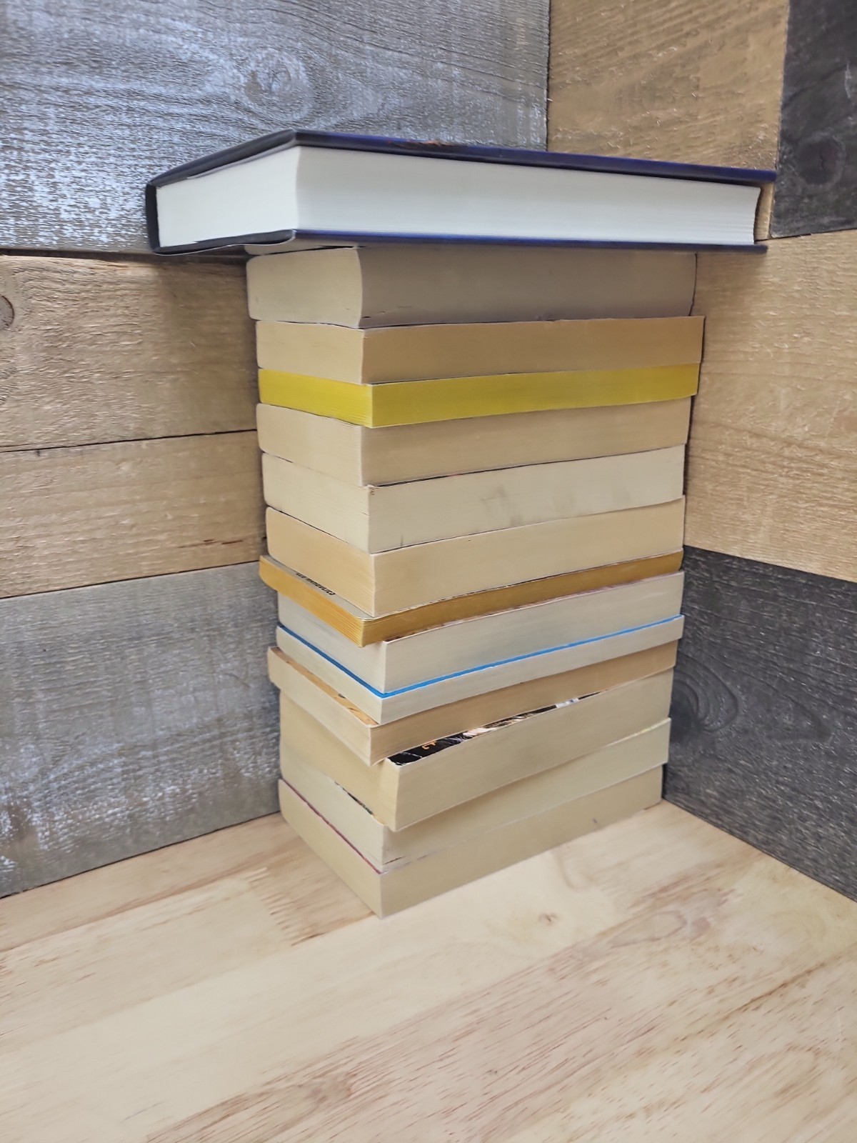 Lot Of 14 Sci-fi/Fantasy Books