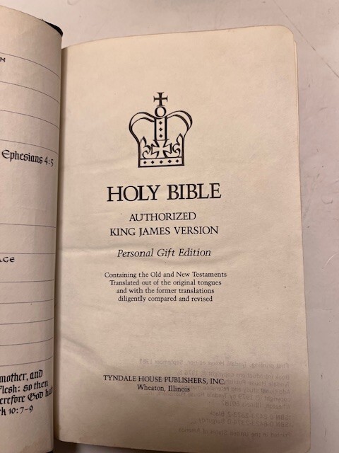 (2) Holy Bible: KJV, Gift Edition, Imitation Leather Tyndale Black & Red