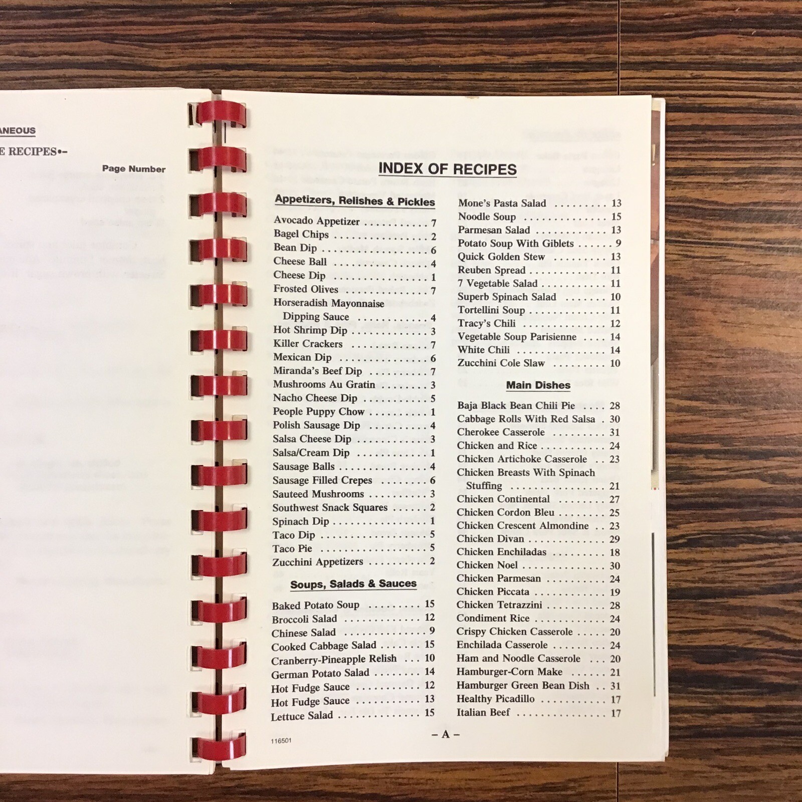 Bloomington Illinois Eddie Bauer #717 Associates 2001 Cookbook SEE INDEX PHOTOS