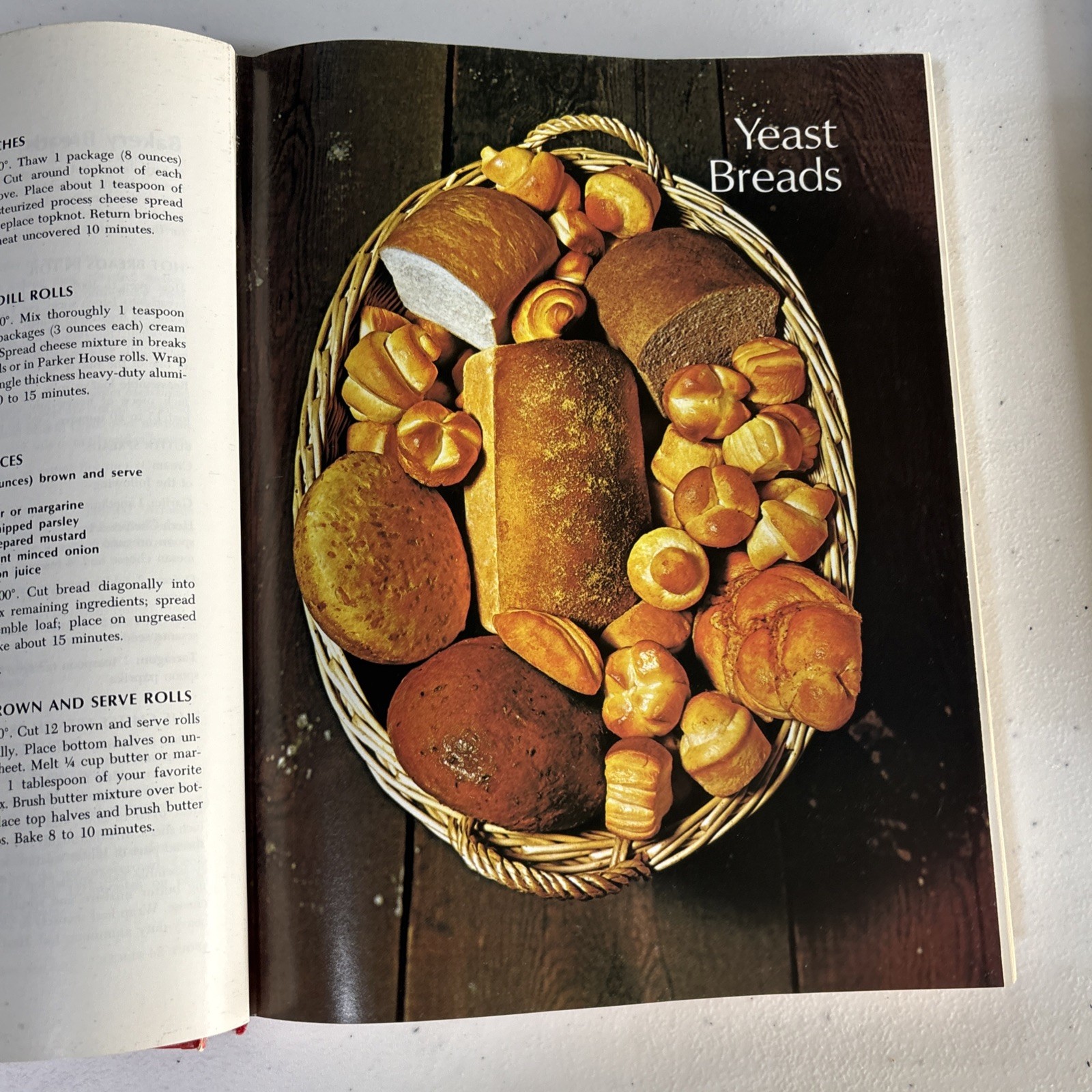 1975 Betty Crocker’s Cookbook Pie Cover 9822 Golden Press