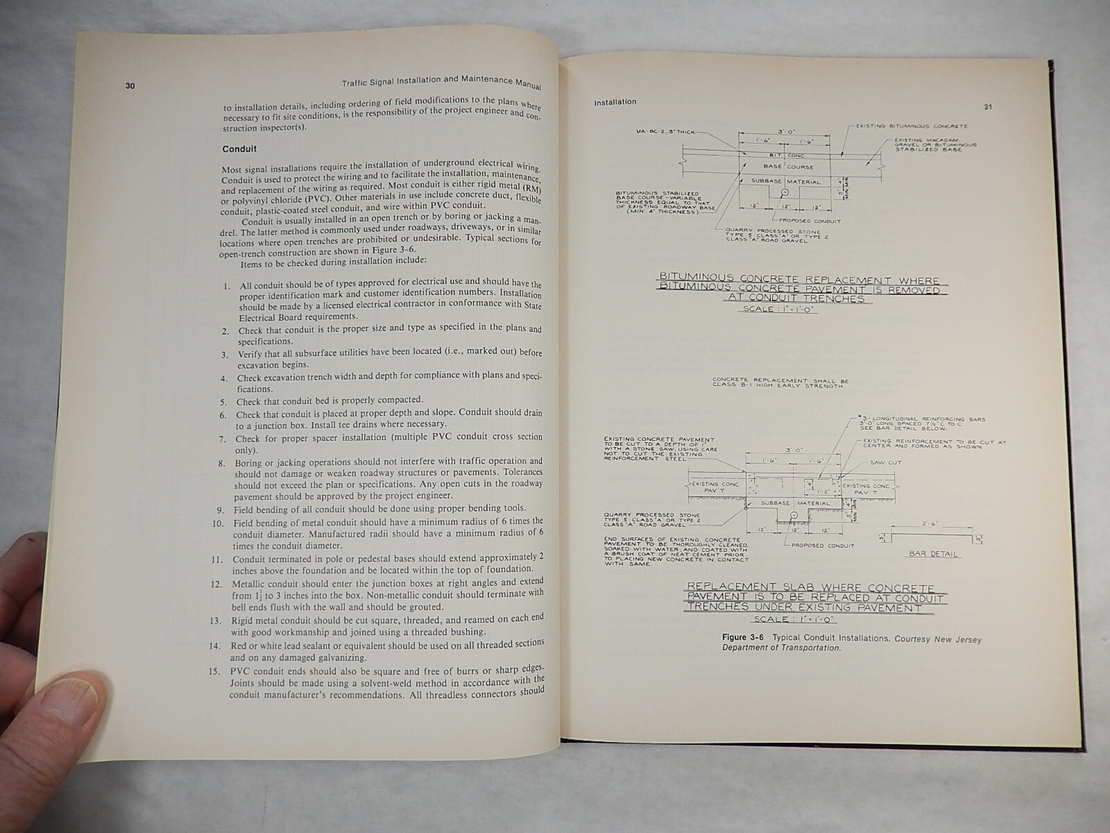 Traffic Signal Installation and Maintenance Manual by James M. Giblin, 1989