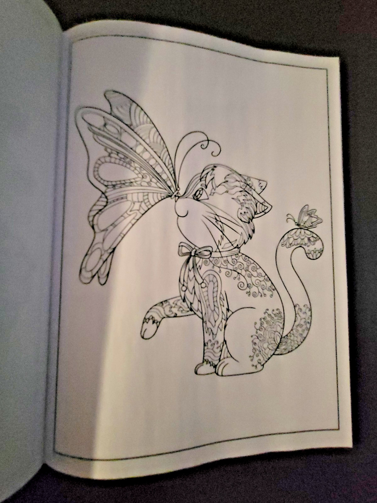 Cat Coloring -32 Spring-Inspired Designs-Relaxing & Inspirational Adult Coloring