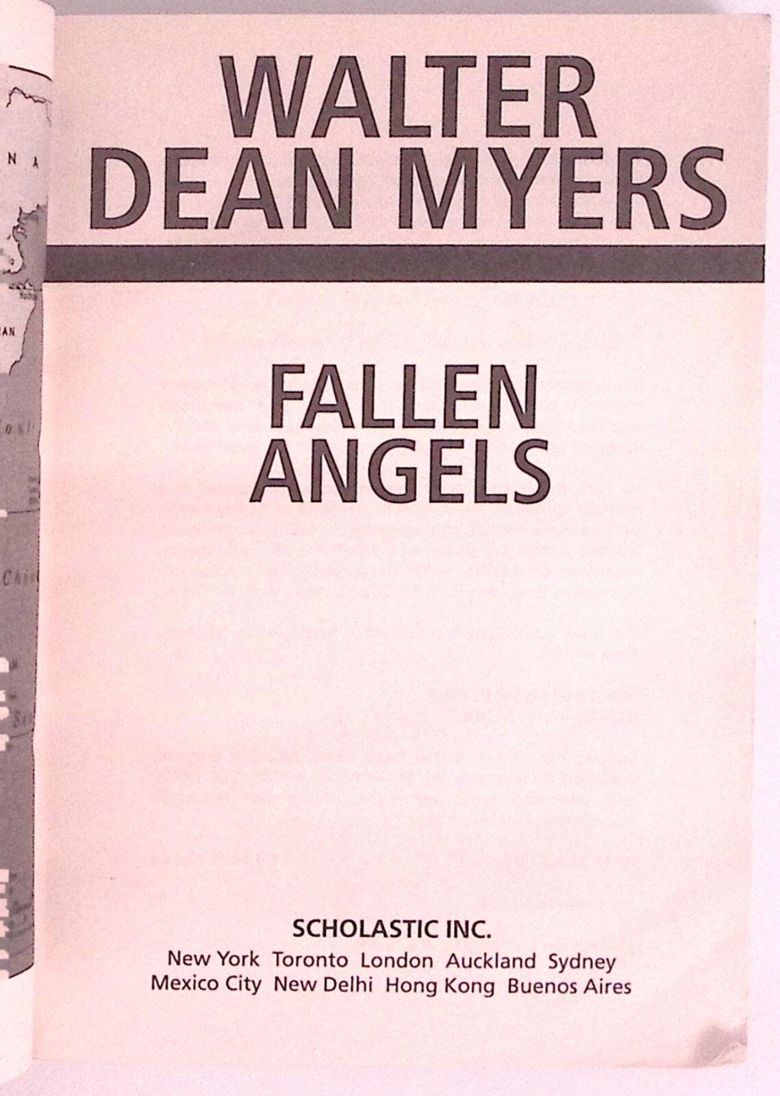 WALTER DEAN MYERS FALLEN ANGELS SPECIAL ANNIVERSARY EDITION SCHOLASTIC B1368