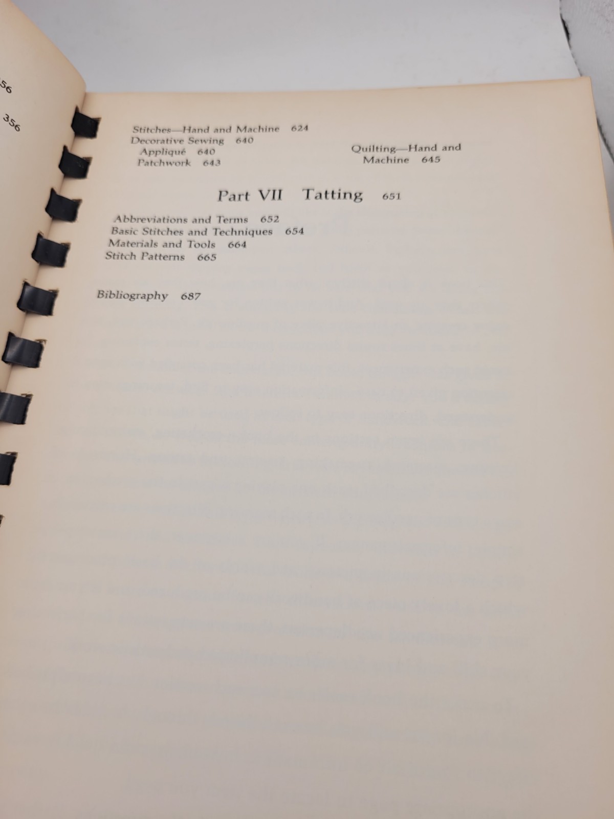 Complete Encyclopedia of Stitchery Mildred Graves Ryan Spiral 689 Pages 1979