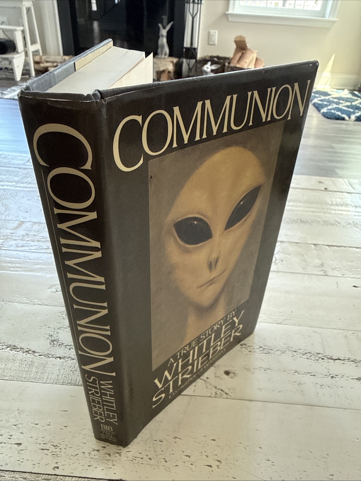 Communion Whitley Strieber 1987 1st Edition HC DJ UFO Alien True Story