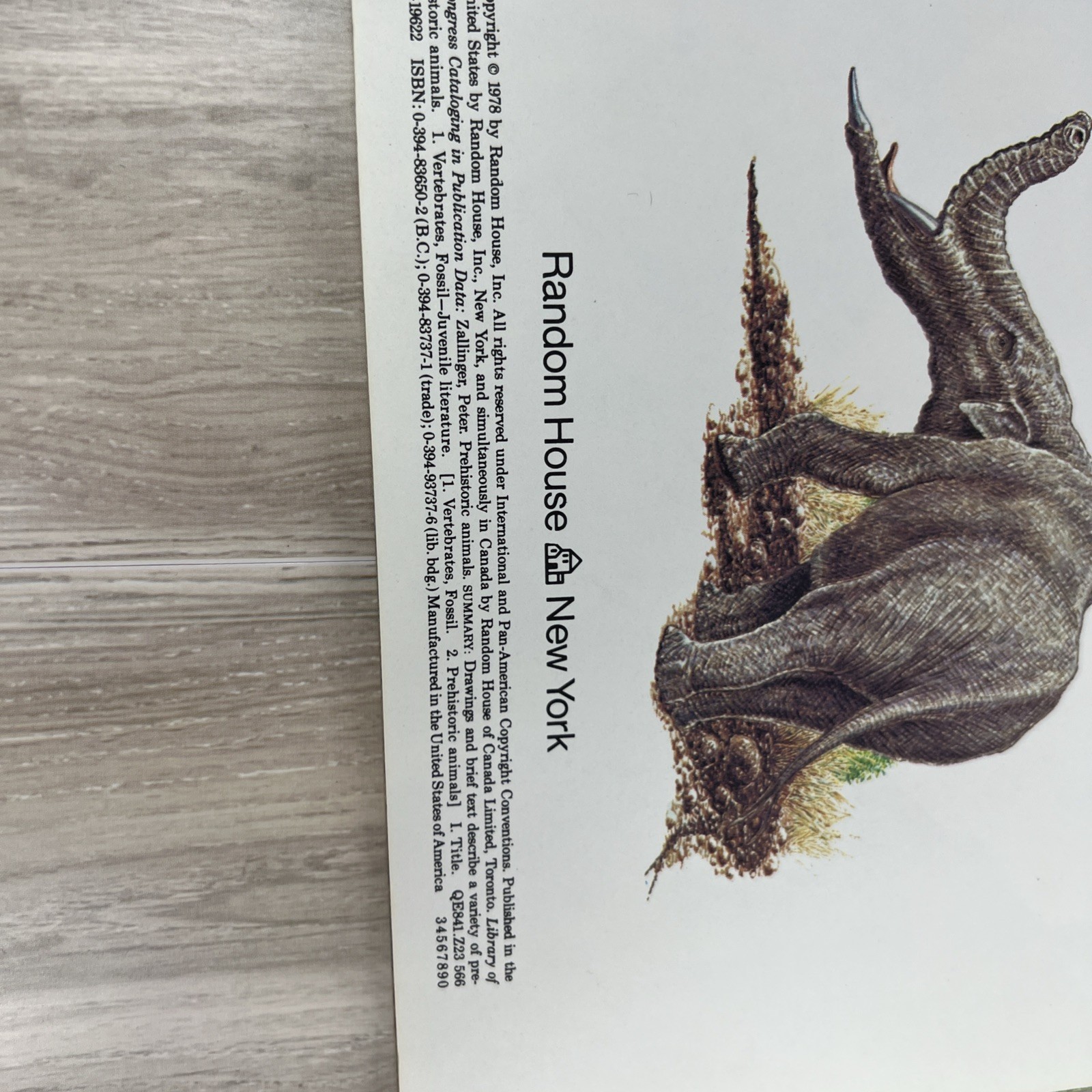 Prehistoric Animals (Pictureback(R)) – Paperback – ACCEPTABLE