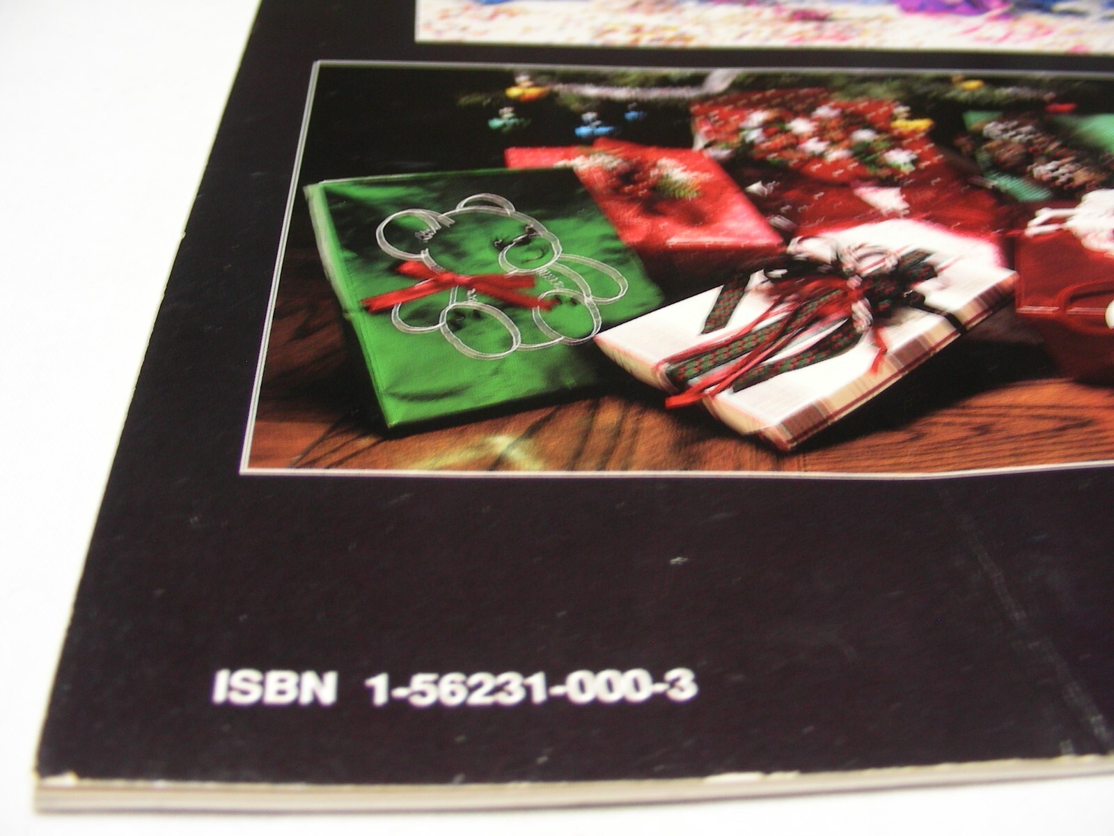 WRAP IT UP – 28 PAGES OF GIFT WRAPPING IDEAS – 8 1/2″ x 11″ Paperback Mag/Book!
