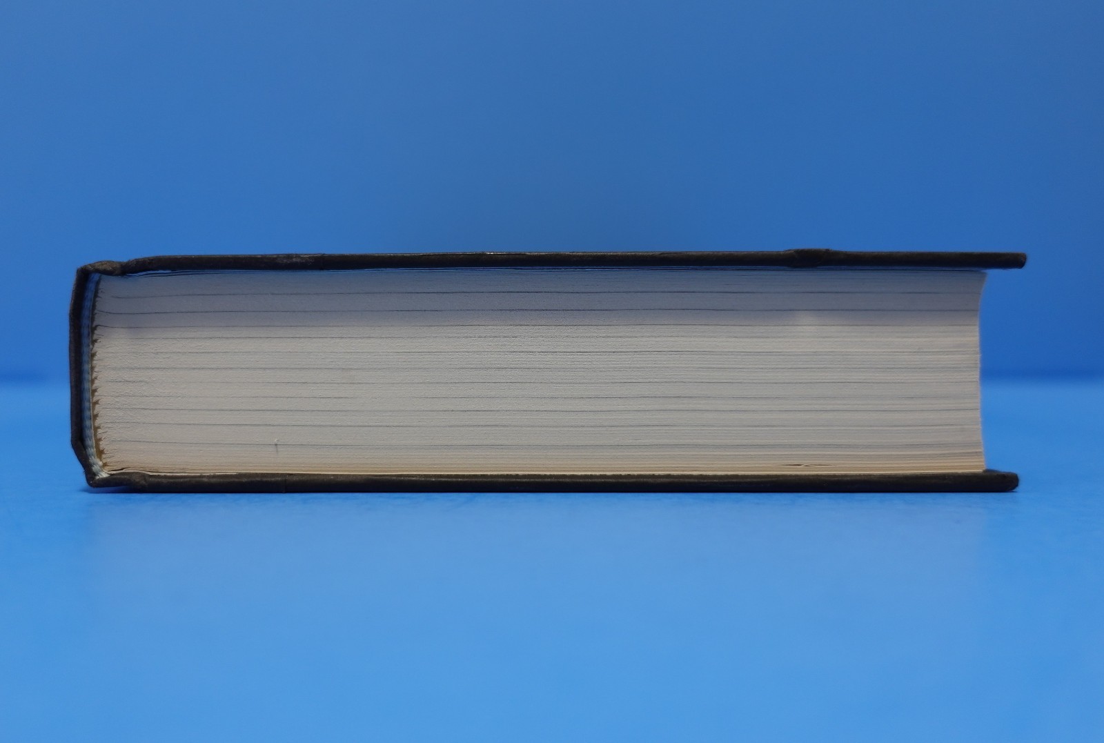 PACIFIC BY SIMON WINCHESTER, SIGNED ON THE TITLE PAGE