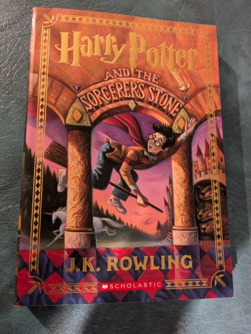 Harry Potter Special Edition Box Set 1-7 Paperback – Kazu Kibuishi Spine Mural