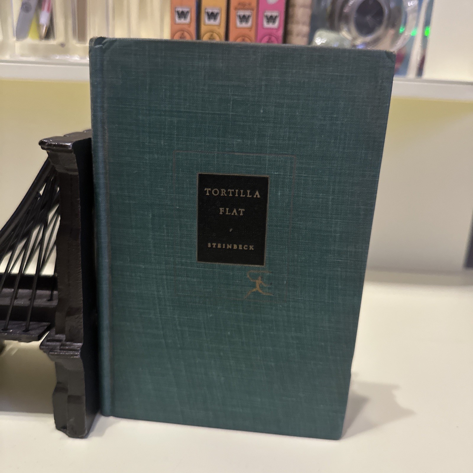 VINTAGE JOHN STEINBECK TORTILLA FLAT MODERN LIBRARY COLLECTIBLE DECOR BOOK S2