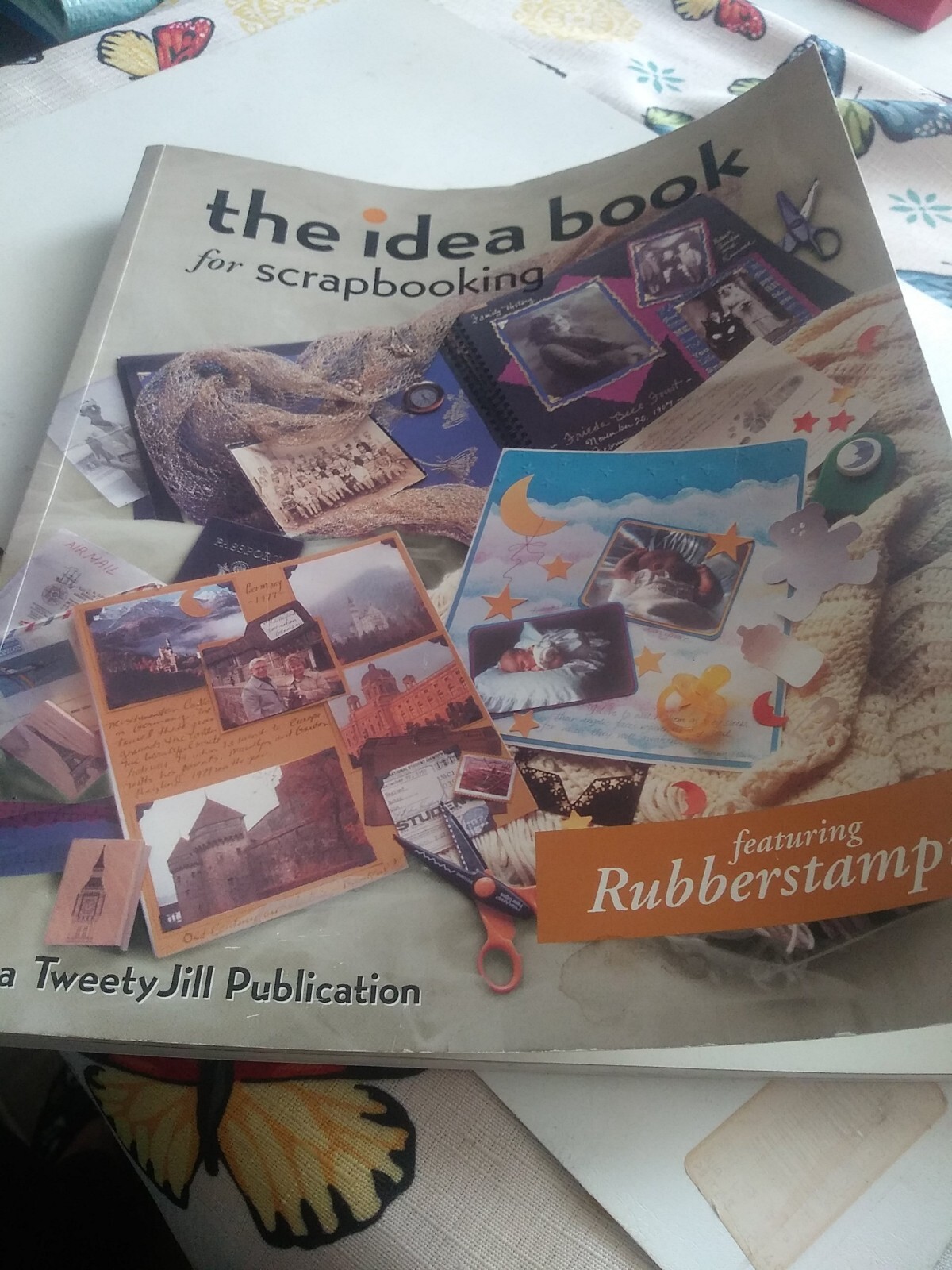 The Idea Book for Scrapbooking : Featuring Rubber Stamping, 158 pages, 1999