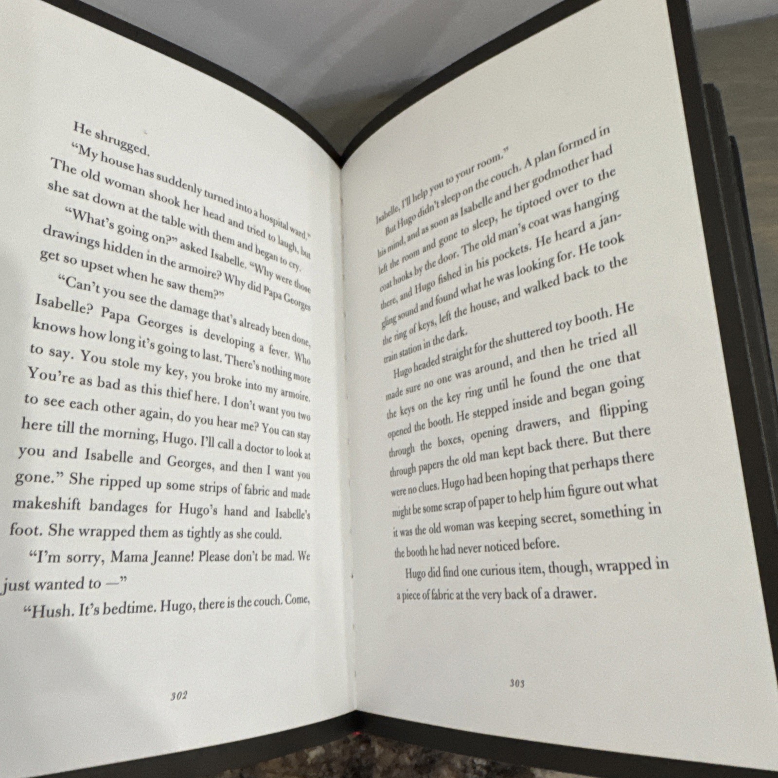 The Invention of Hugo Cabret by Brian Selznick 2007 Scholastic Press Hardcover