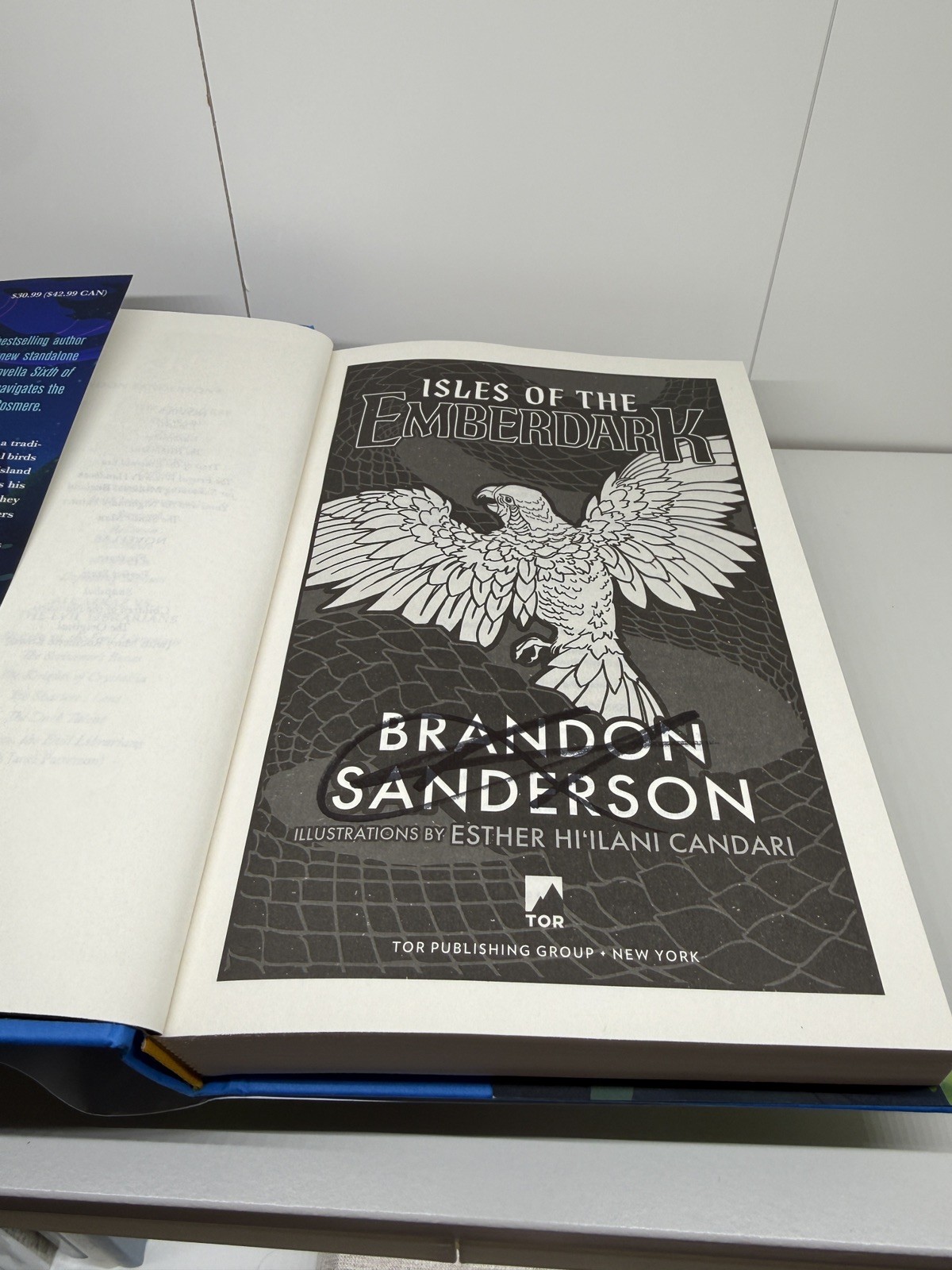 Brandon Sanderson Isles of the Emberdark. Signed/autographed ￼