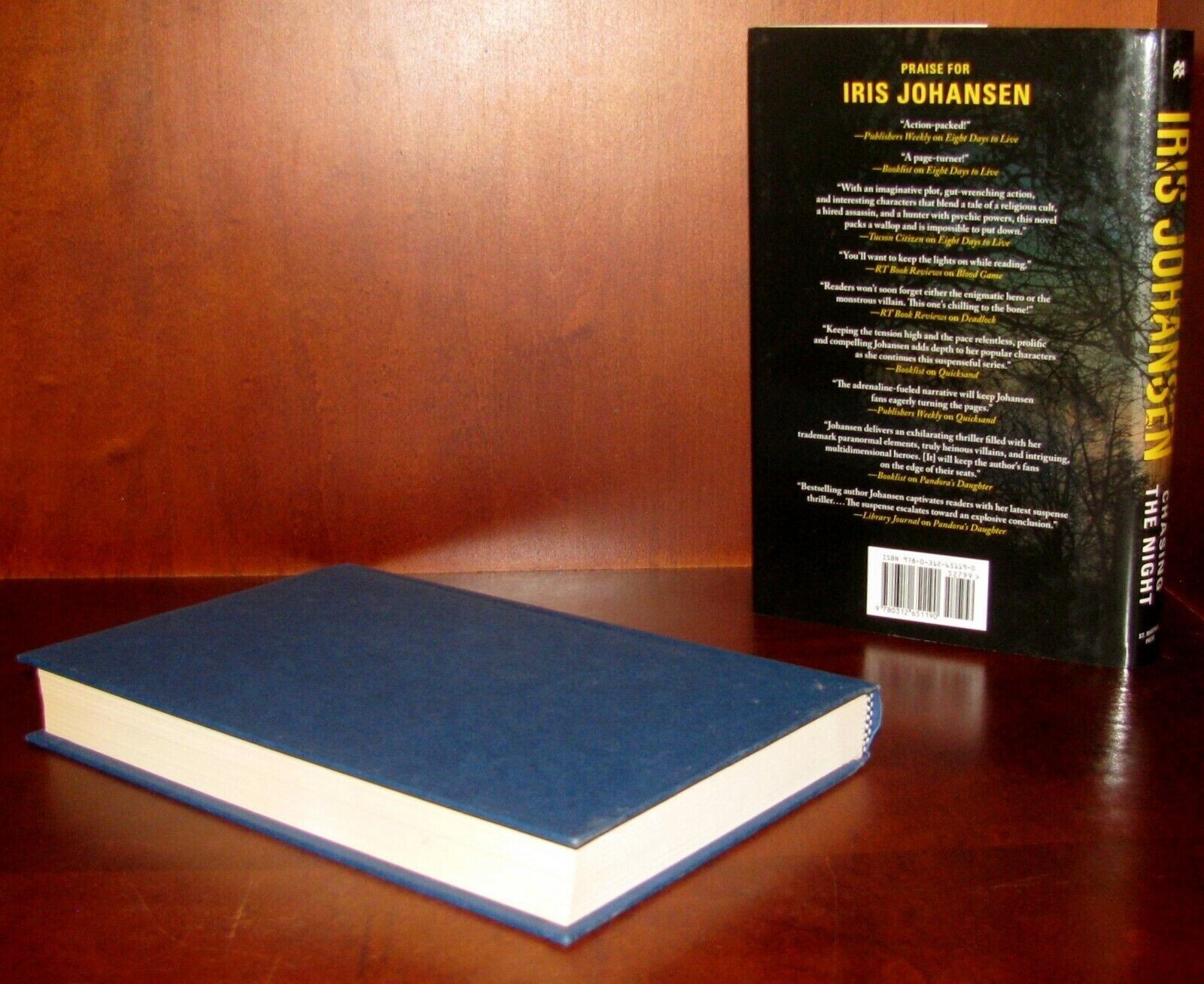 Chasing the Night Iris Johansen 1st Ed HC Eve Duncan Thriller