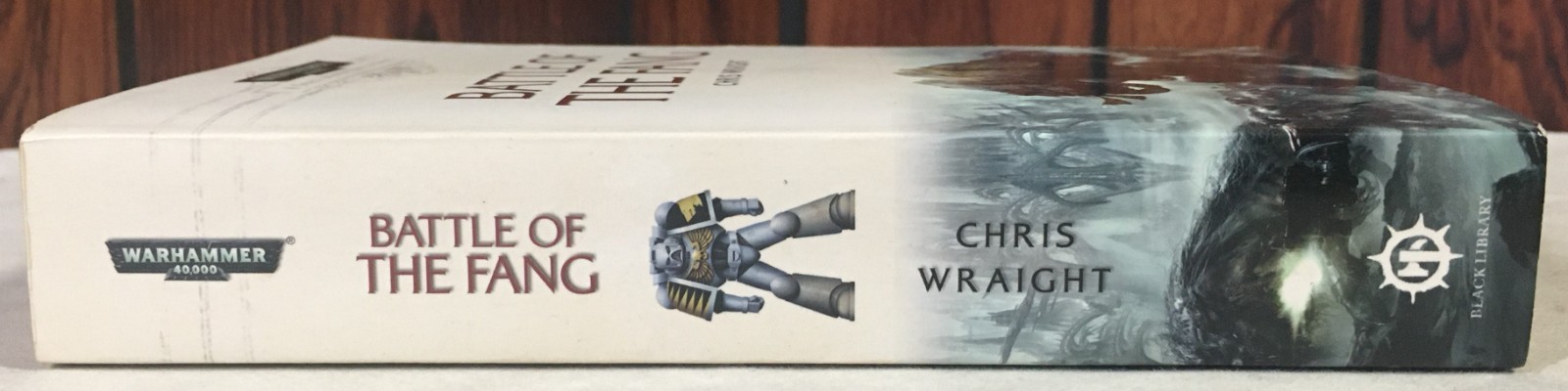 Battle Of The Fang (Space Marine Battles) – by Chris Wraight – 2011 Paperback