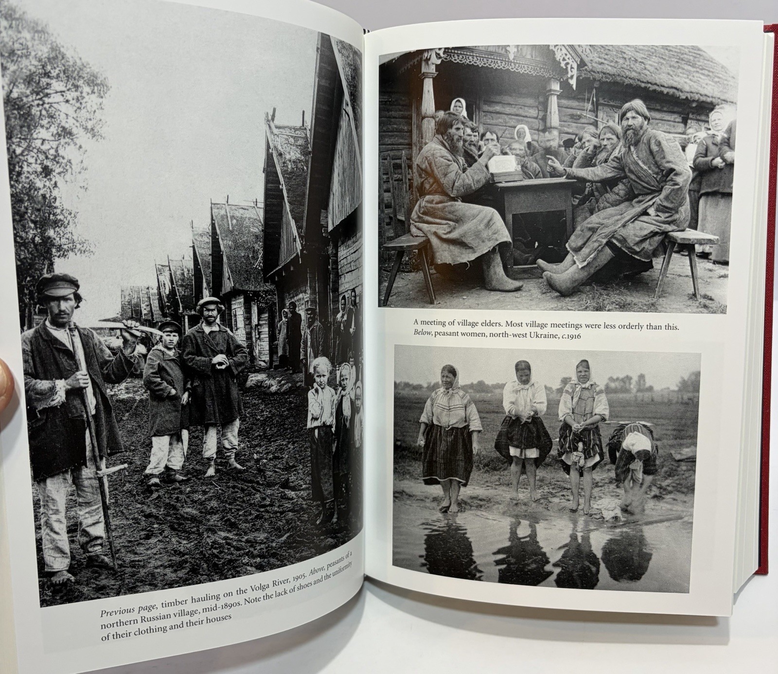 “A PEOPLE’S TRAGEDY: THE RUSSIAN REVOLUTION 1891-1924” Folio Society 2013 HC