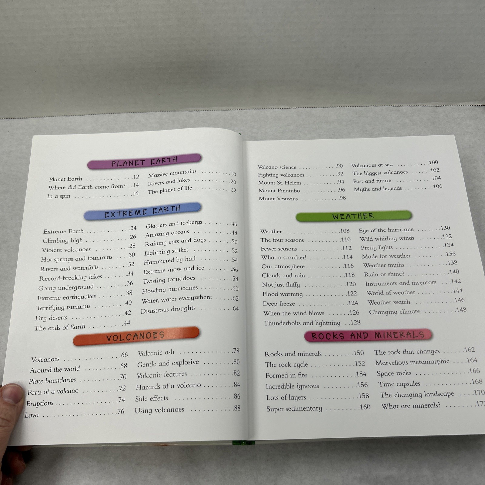 1000+ Earth Facts by Miles Kelly Hardcover 2016