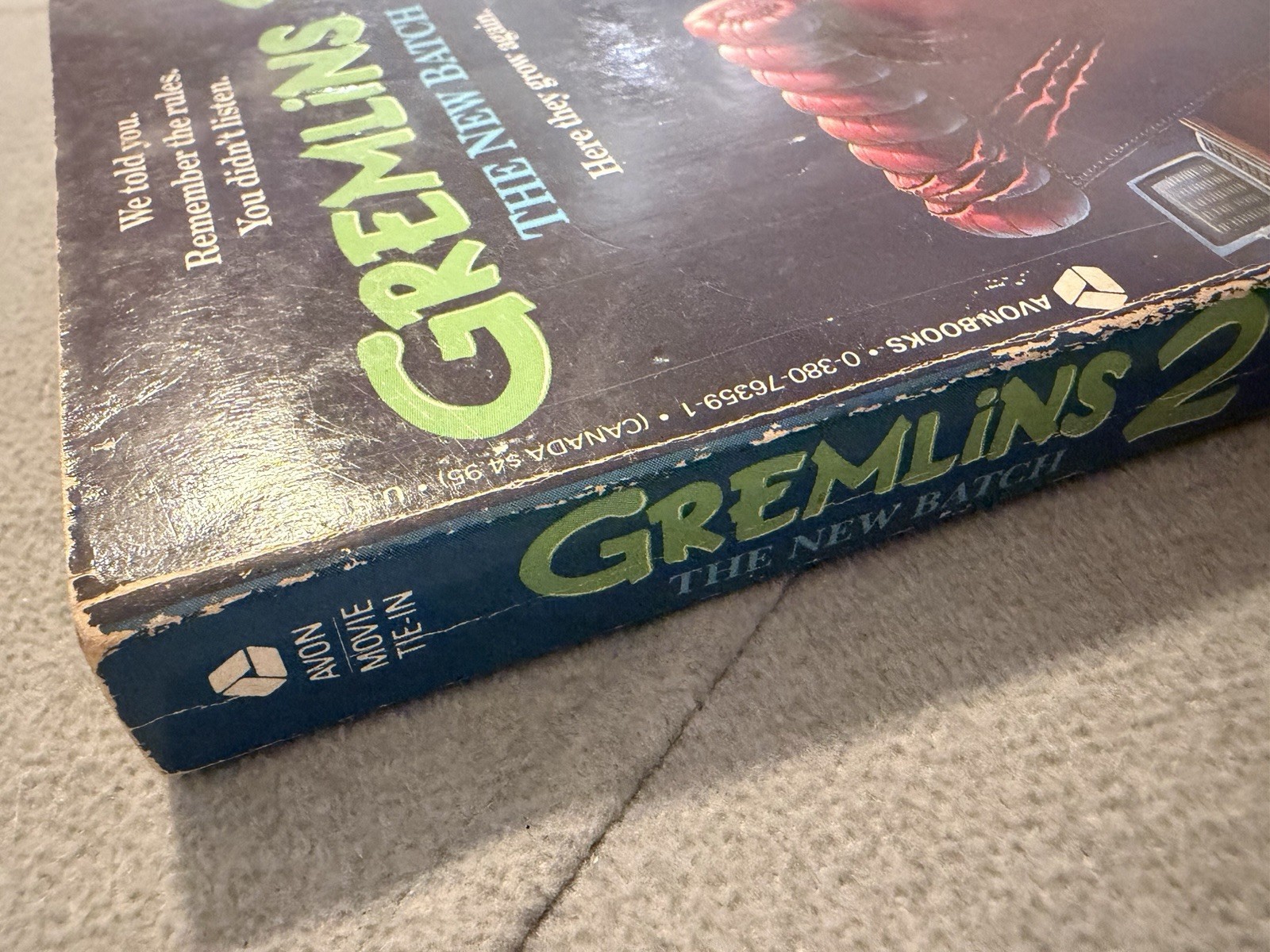 Gremlins 2 The New Batch by David Bischoff Paperback Sci-Fi Avon Books 1990